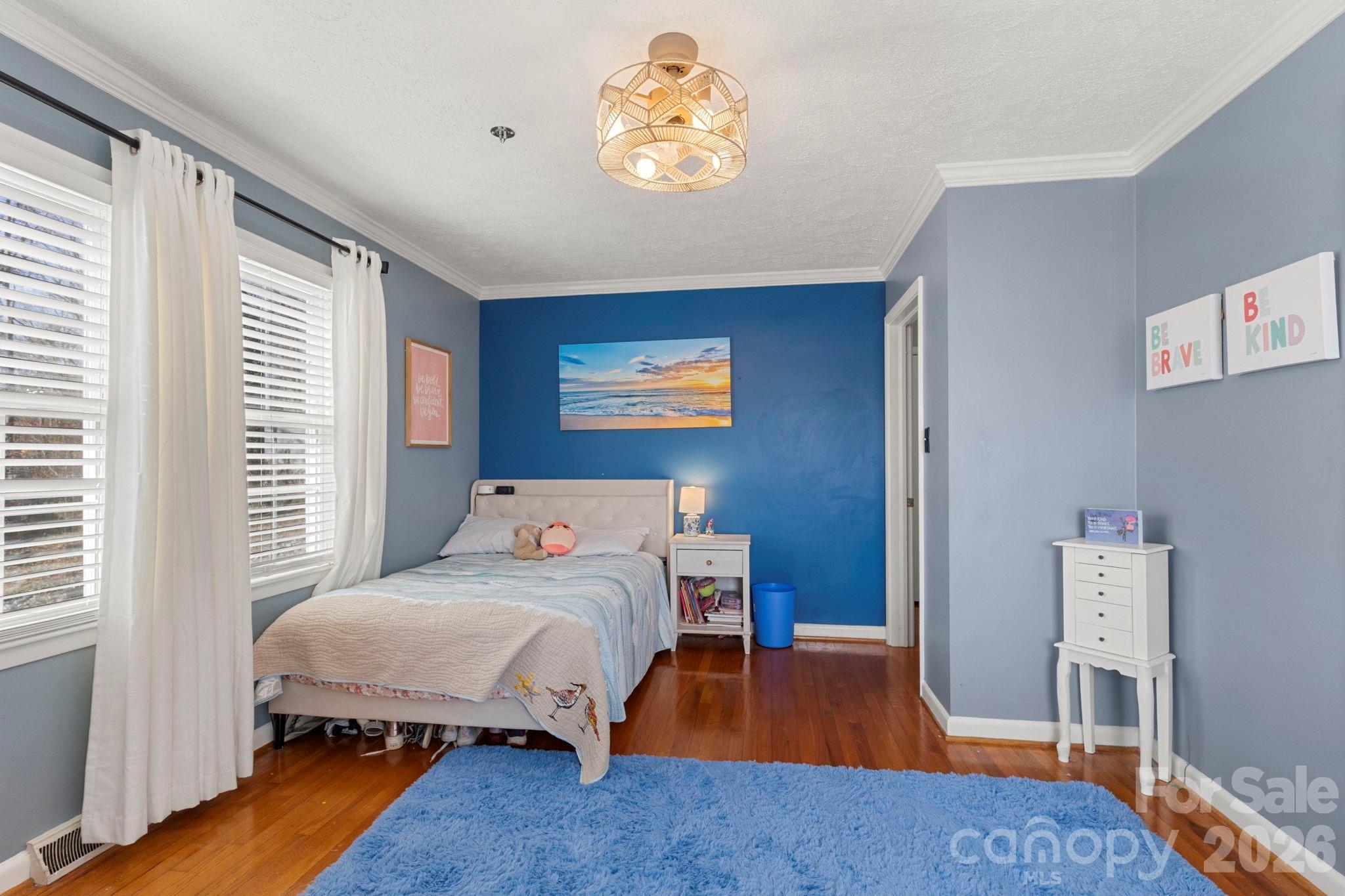 912 Parkwood Road — Shelby