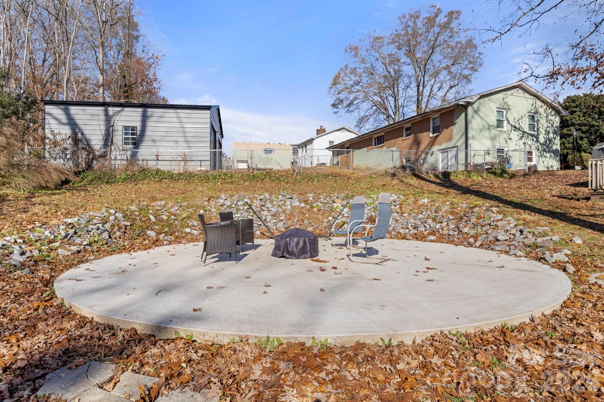 912 Parkwood Road — Shelby