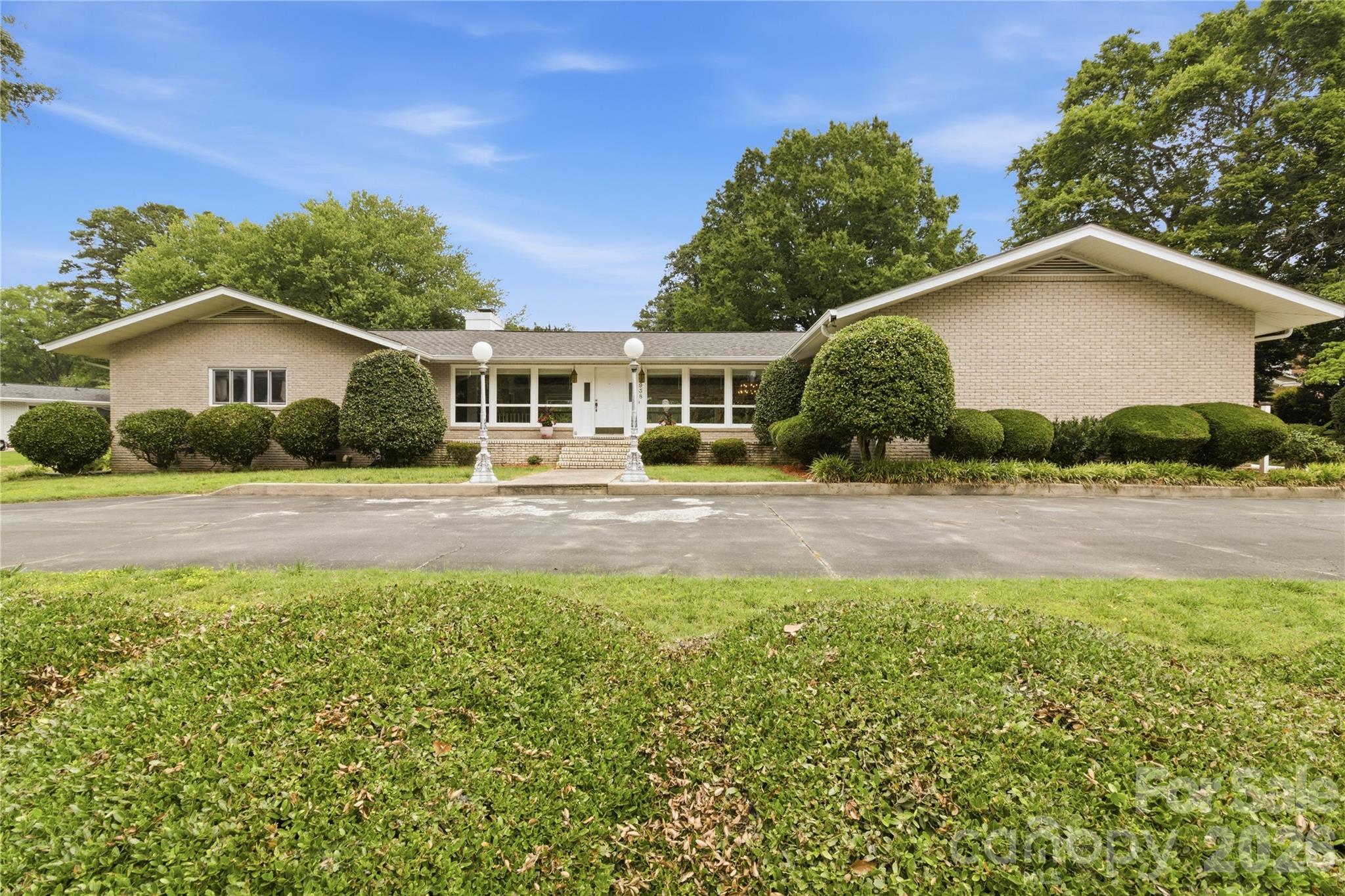 938 Sandswood Drive — Gastonia