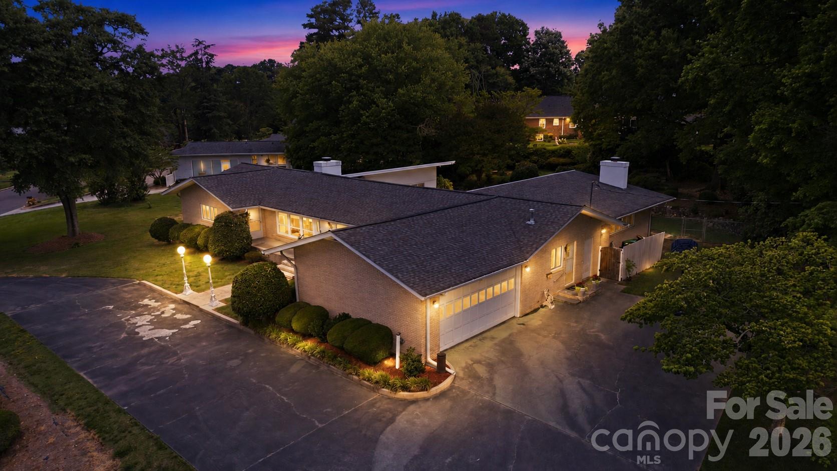 938 Sandswood Drive — Gastonia