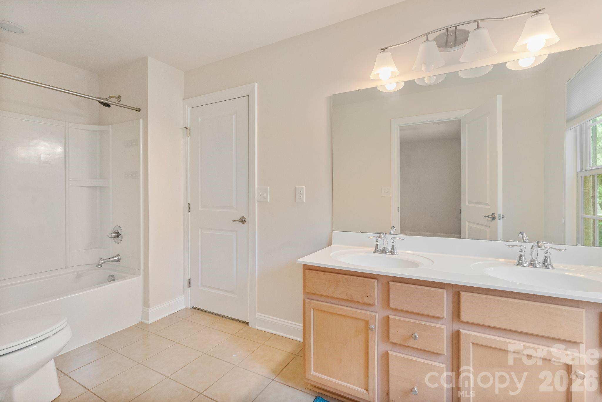 237 Ashmore Circle — Troutman