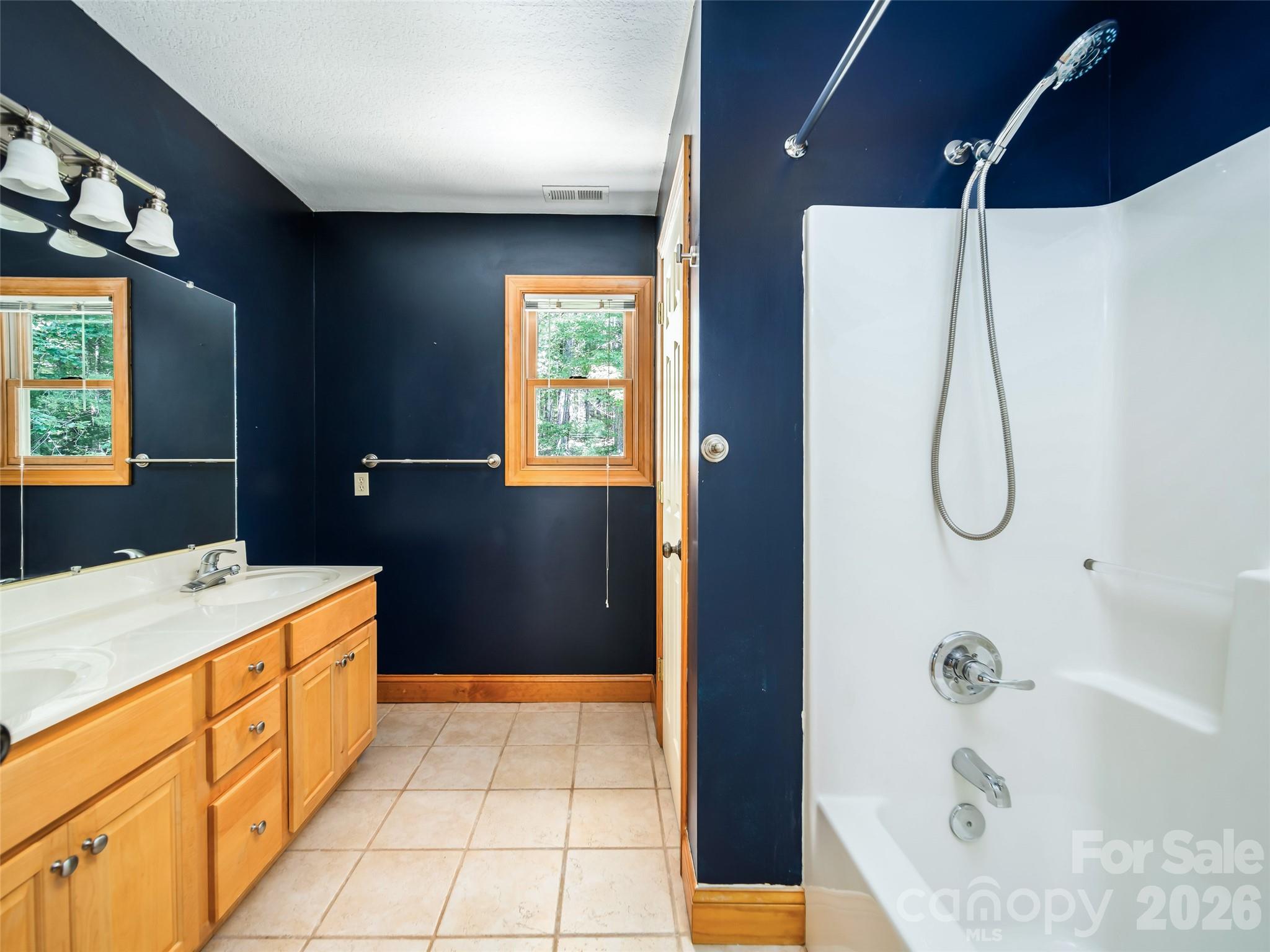 103 Woodburn Drive — Swannanoa