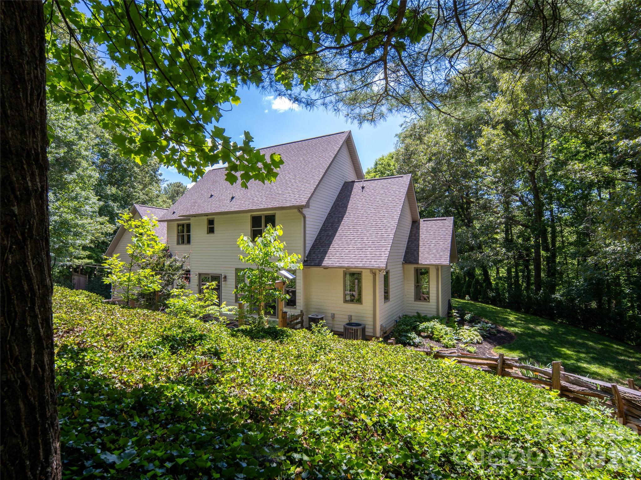 103 Woodburn Drive — Swannanoa
