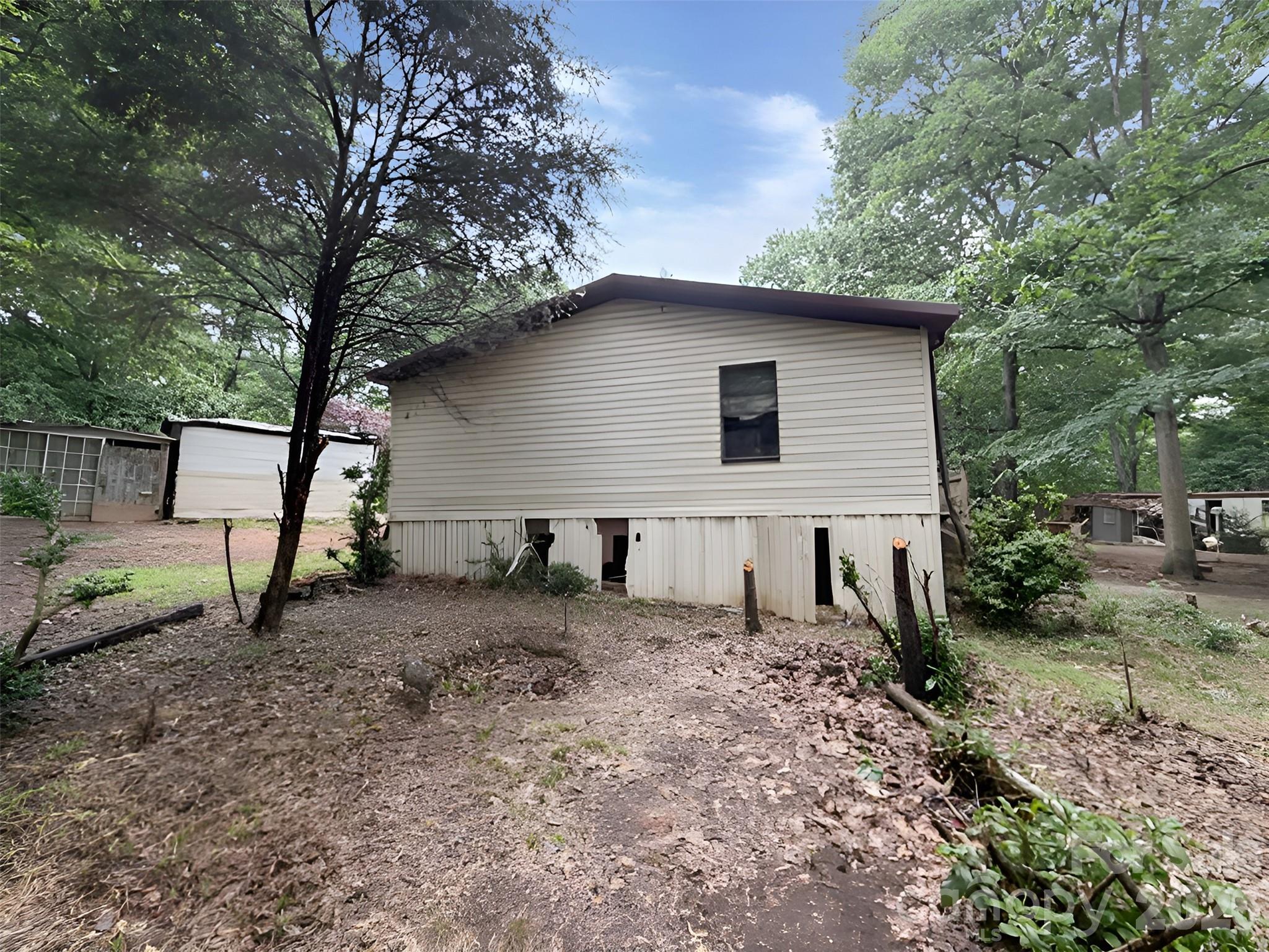 120 Kings Forest Drive — Kings Mountain