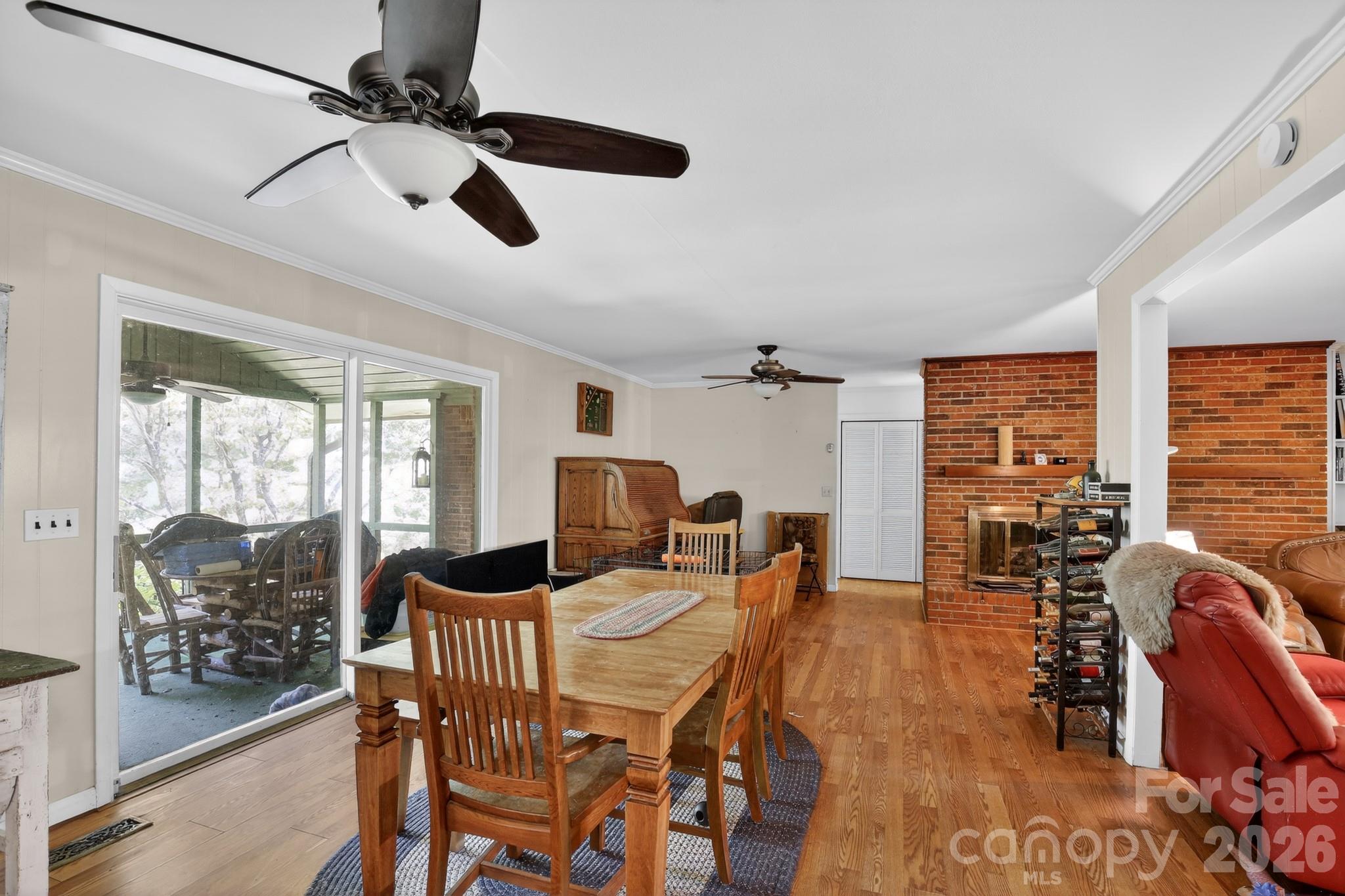 186 Catherine Drive — Columbus