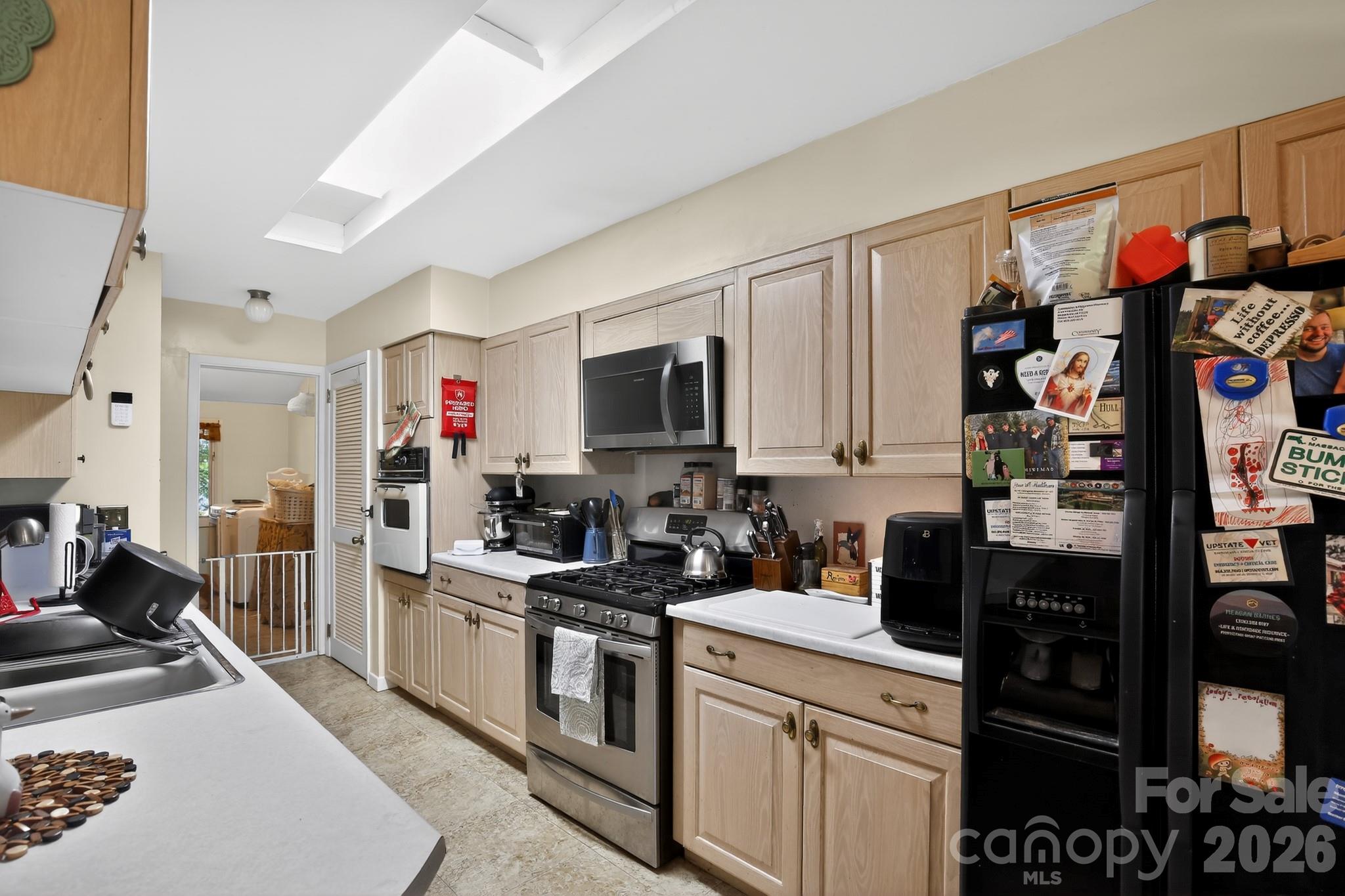 186 Catherine Drive — Columbus