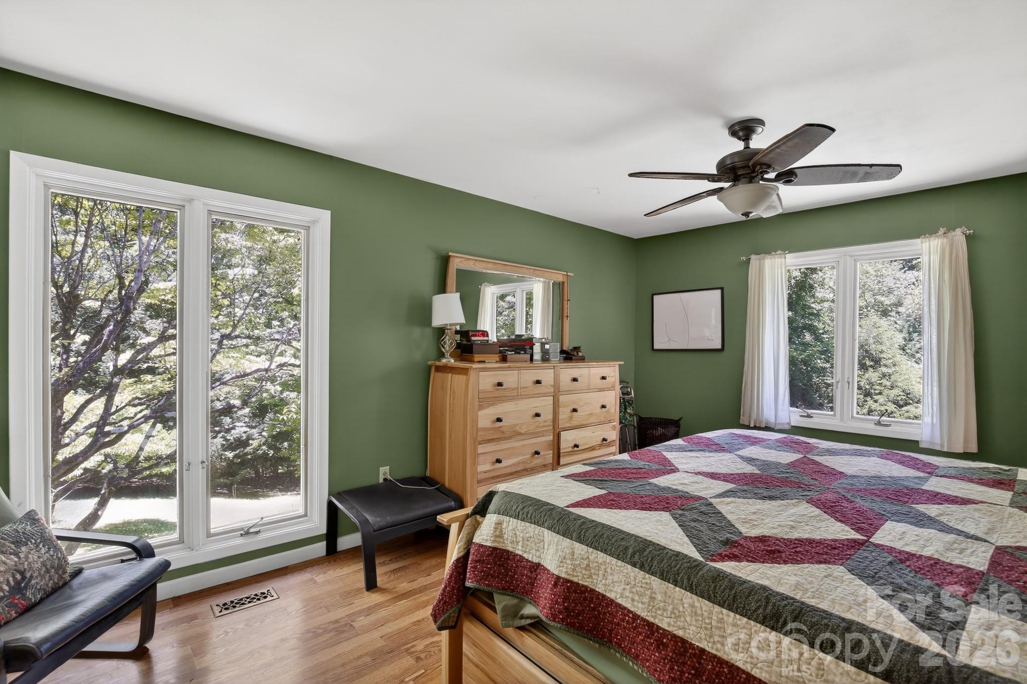 186 Catherine Drive — Columbus
