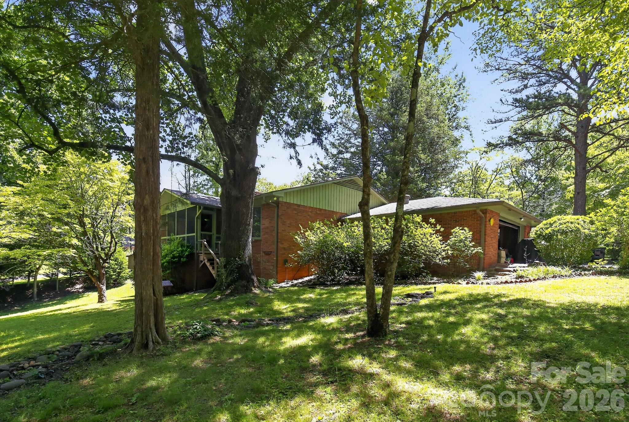 186 Catherine Drive — Columbus