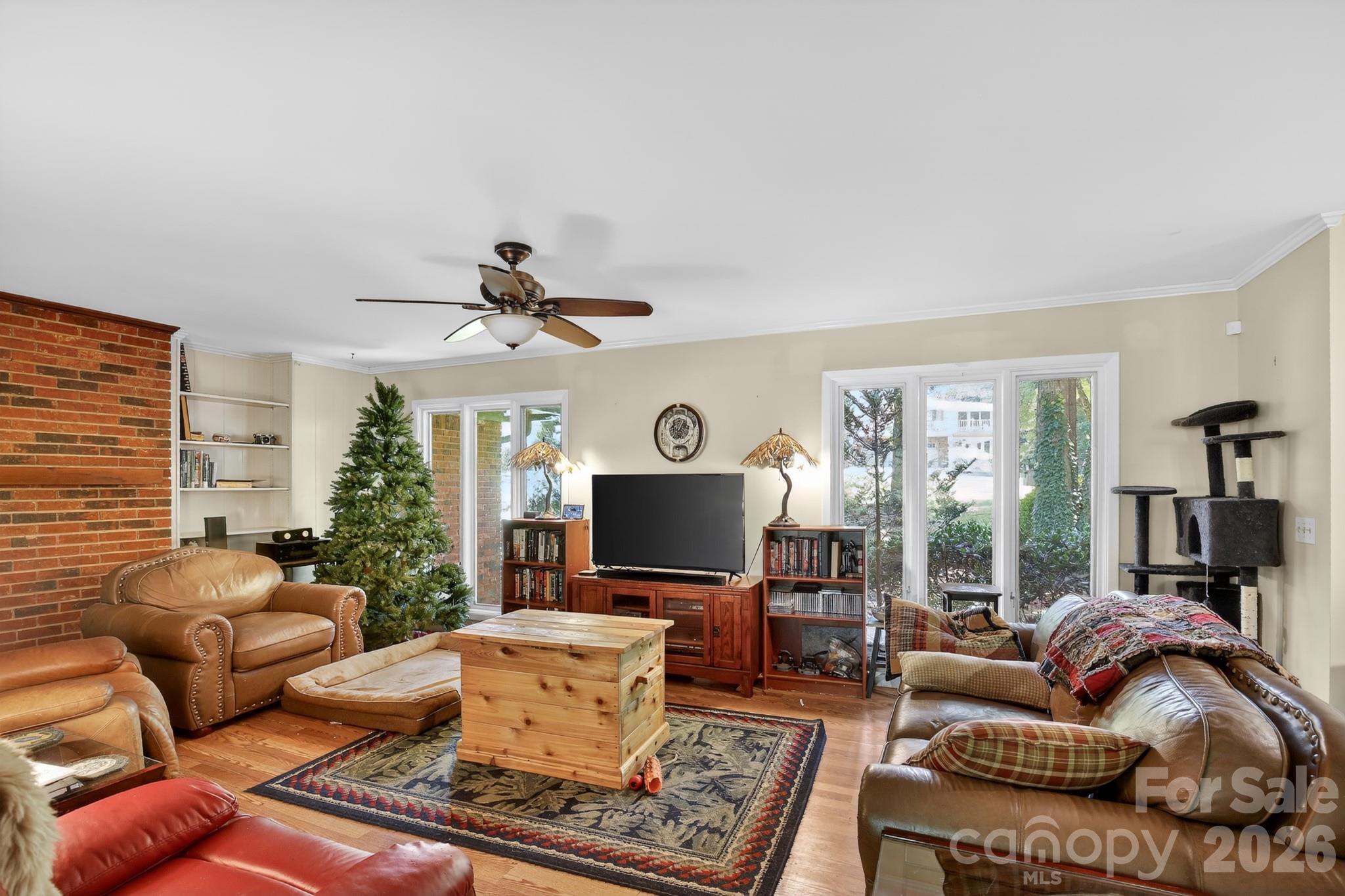 186 Catherine Drive — Columbus