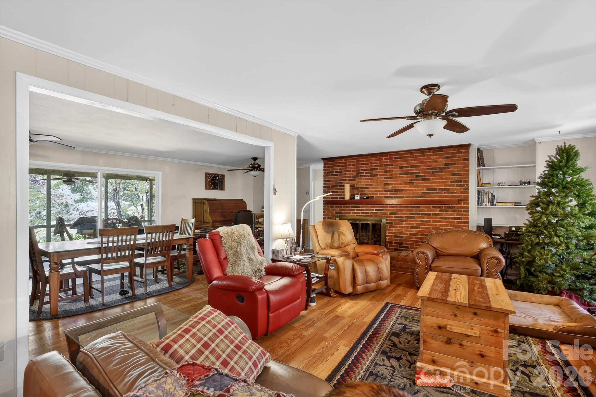 186 Catherine Drive — Columbus