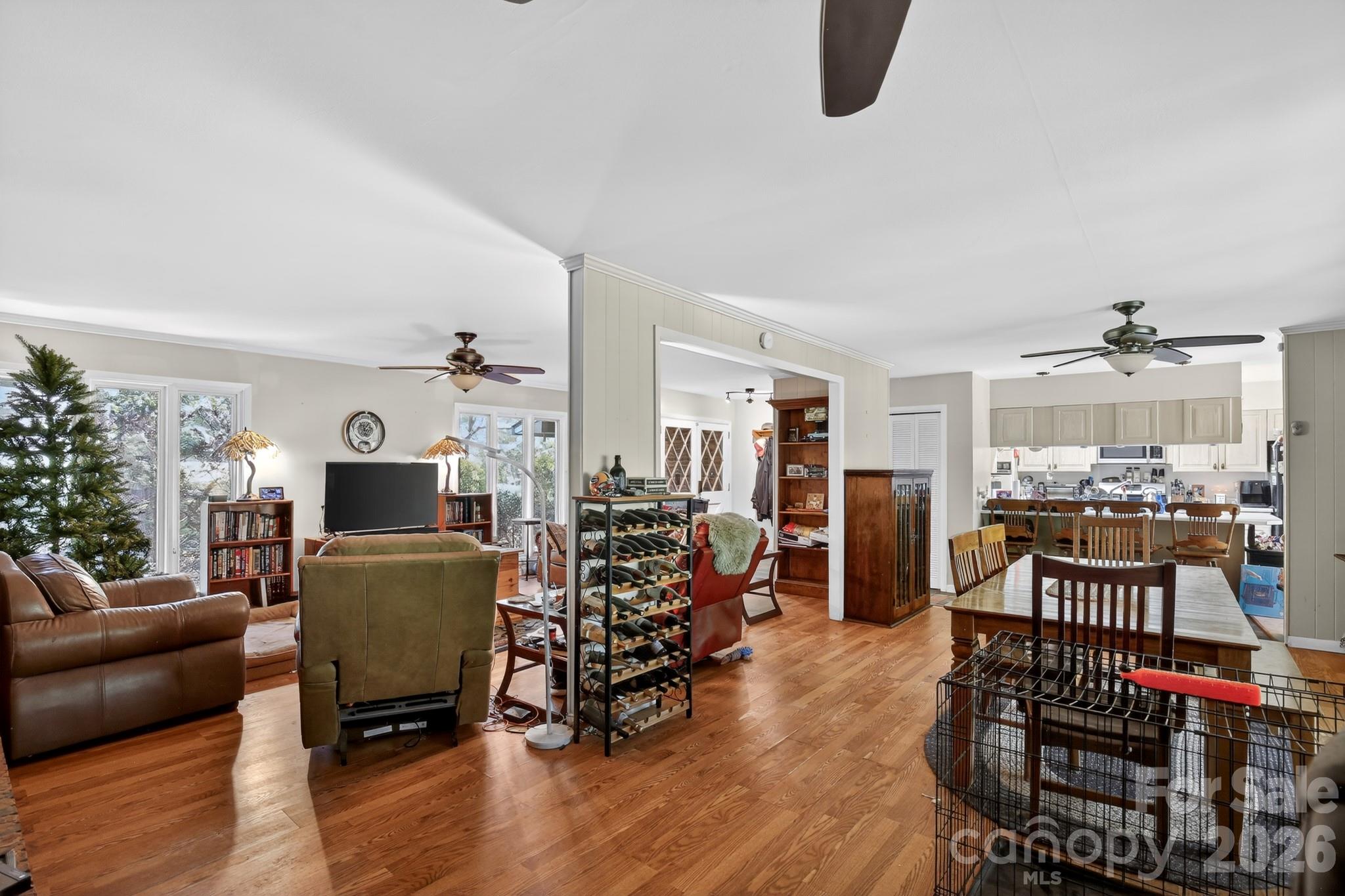186 Catherine Drive — Columbus