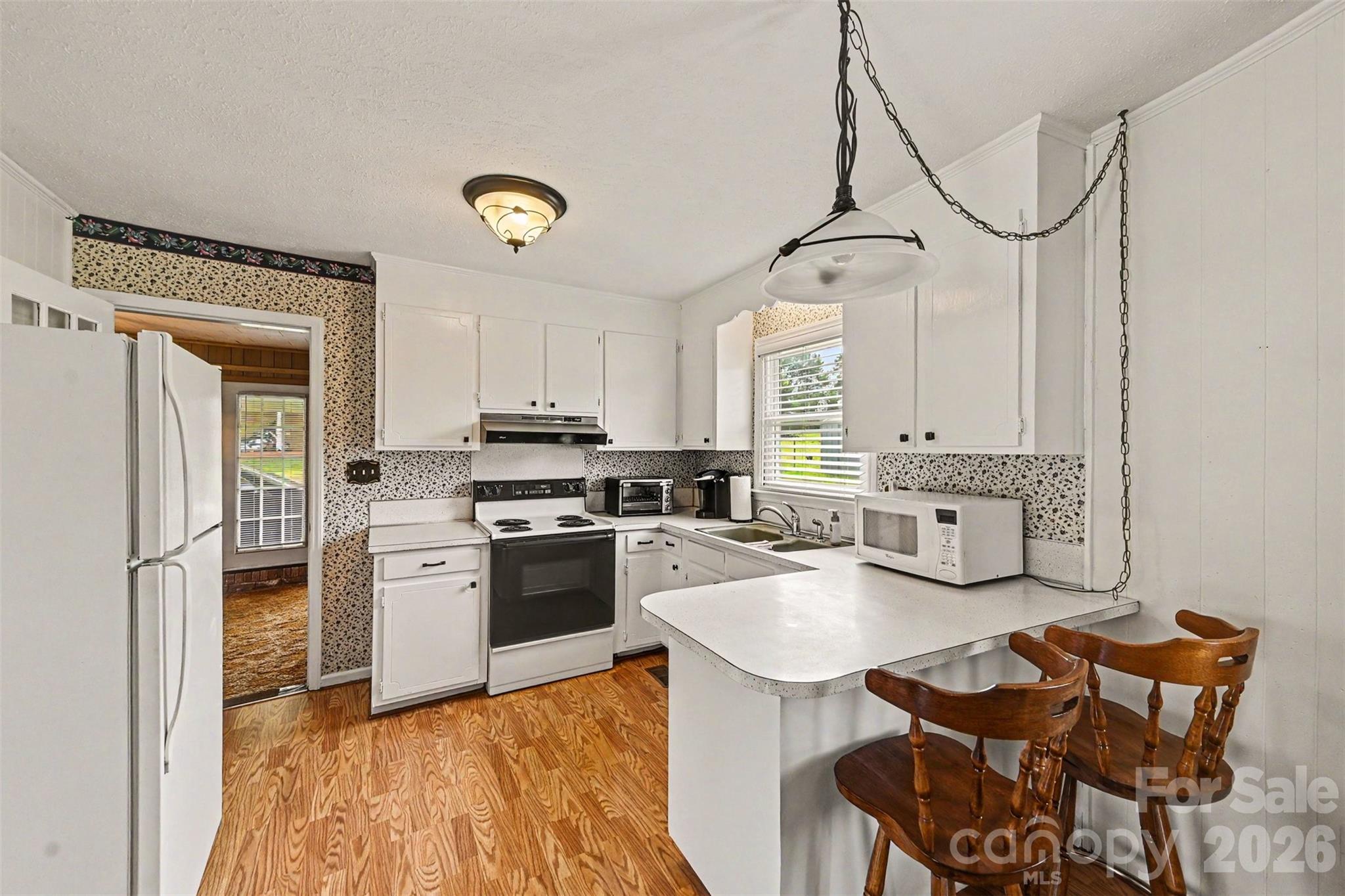 5111 Hawthorne Lane — Shelby