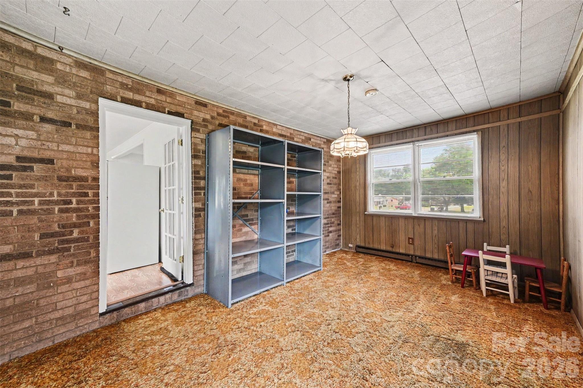 5111 Hawthorne Lane — Shelby