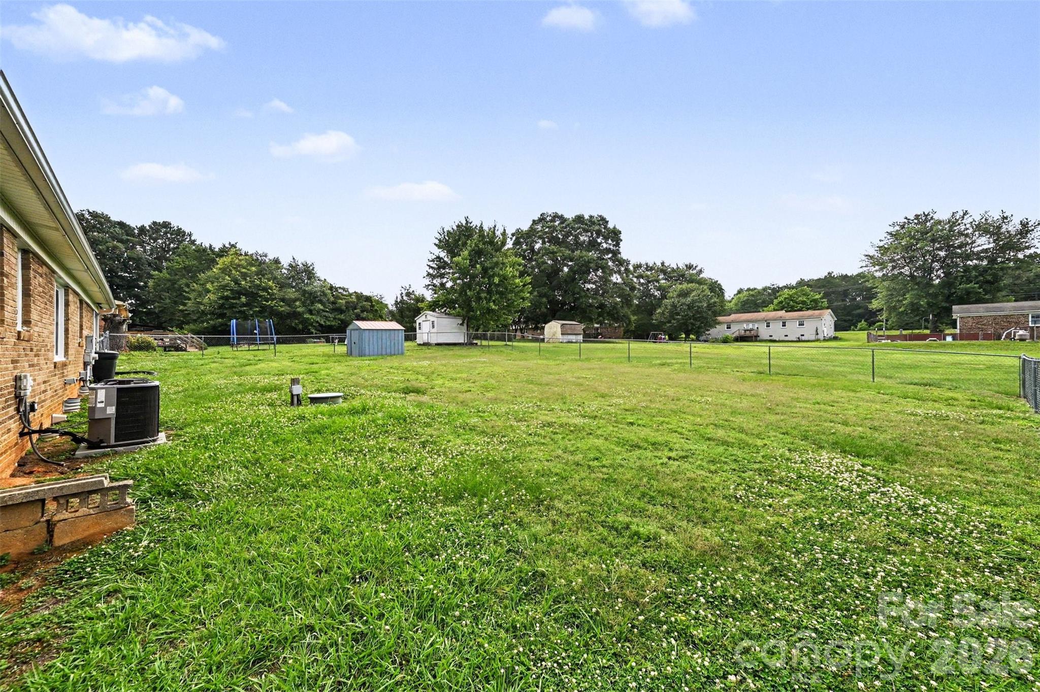 5111 Hawthorne Lane — Shelby