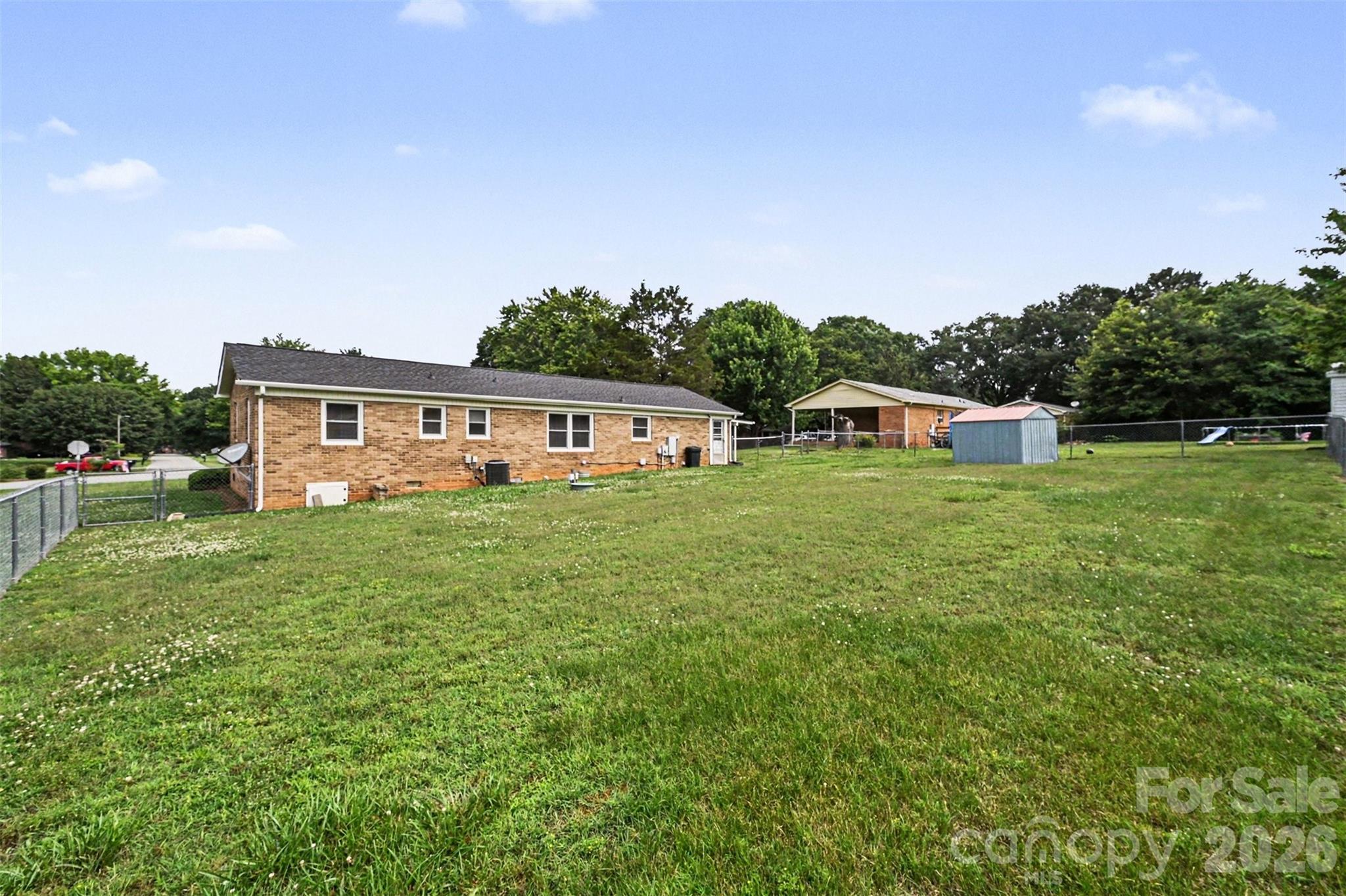 5111 Hawthorne Lane — Shelby