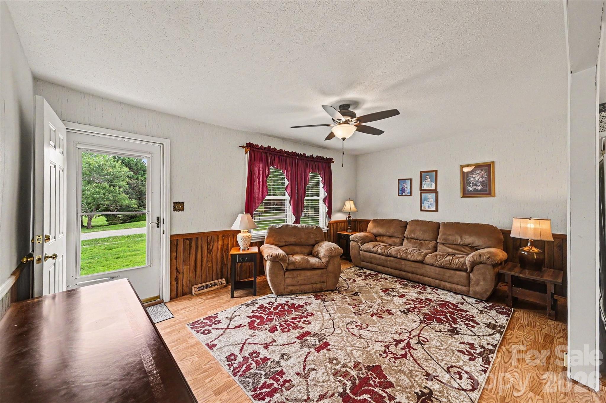5111 Hawthorne Lane — Shelby