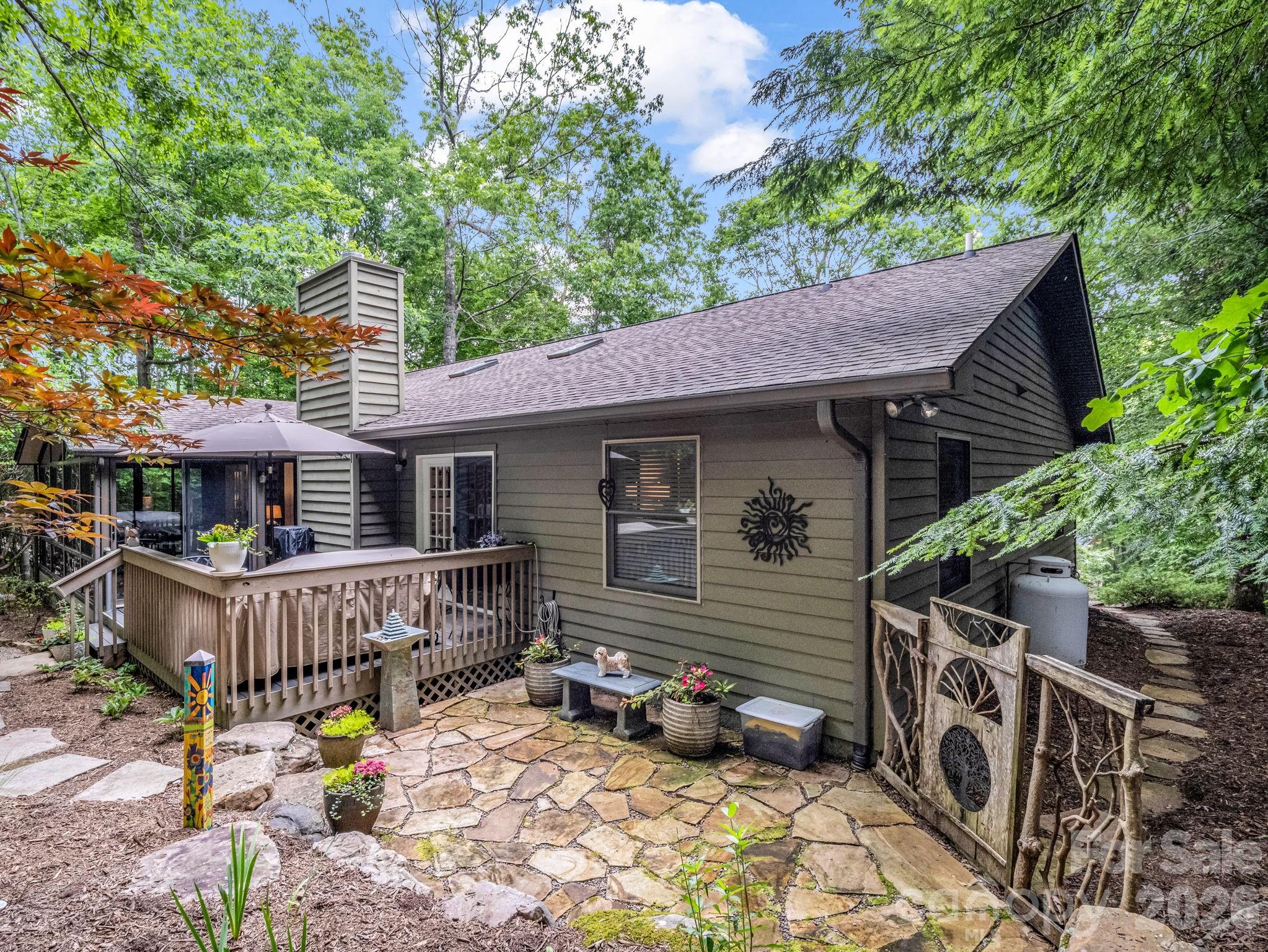 558 Middle Connestee Trail — Brevard