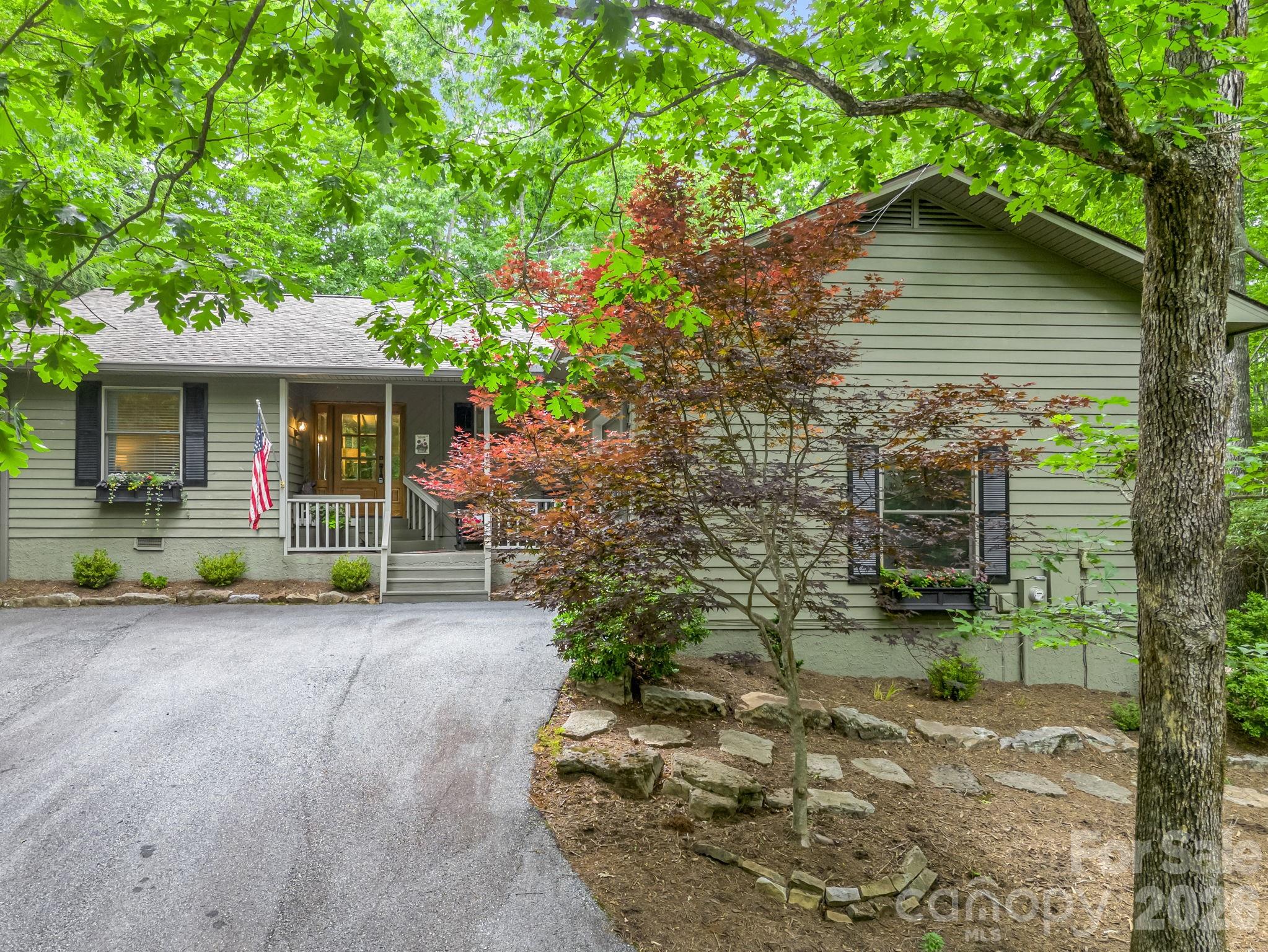 558 Middle Connestee Trail — Brevard