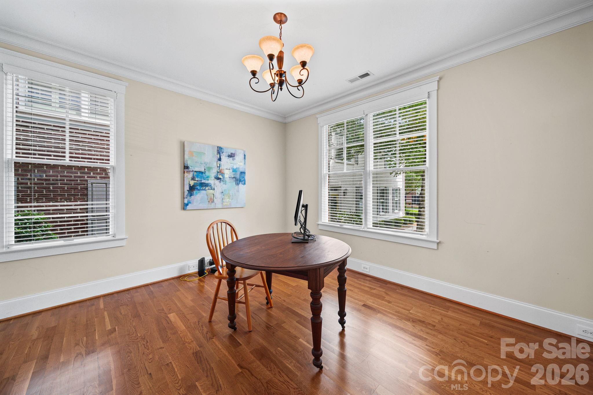 718 Kingsley Way — Belmont