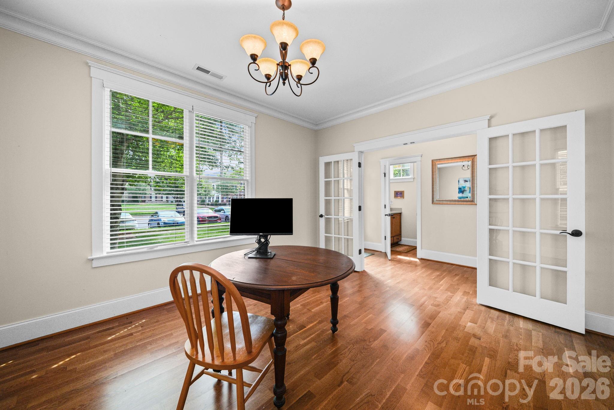 718 Kingsley Way — Belmont