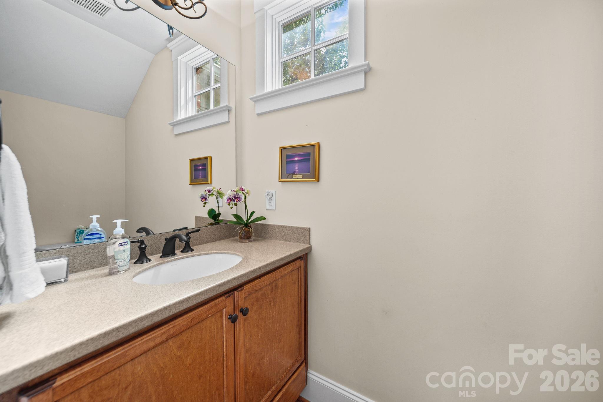 718 Kingsley Way — Belmont