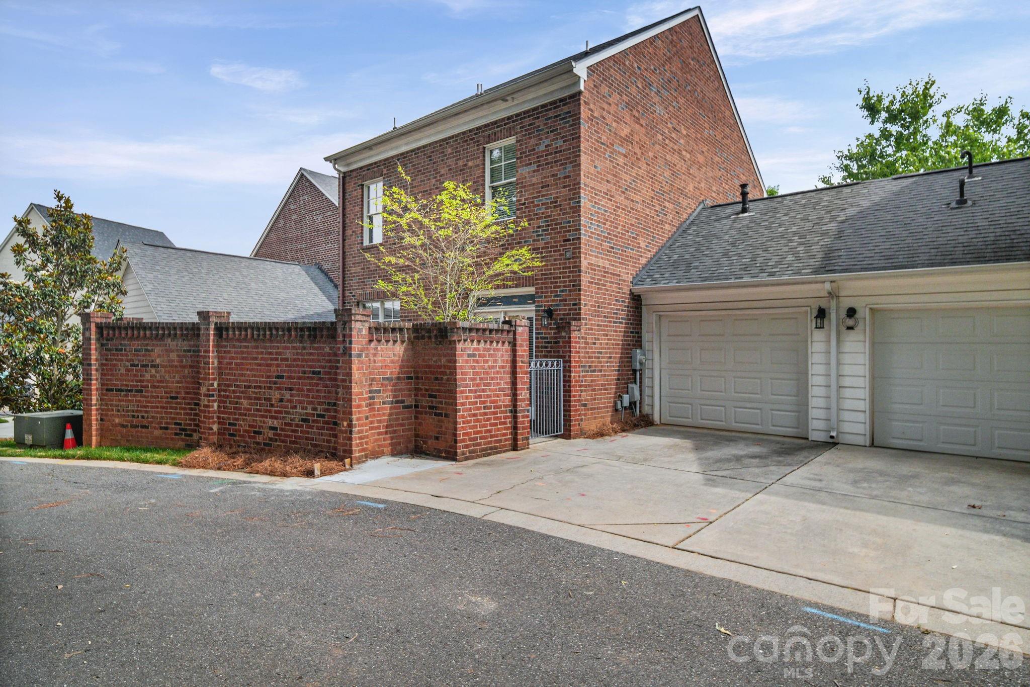 718 Kingsley Way — Belmont