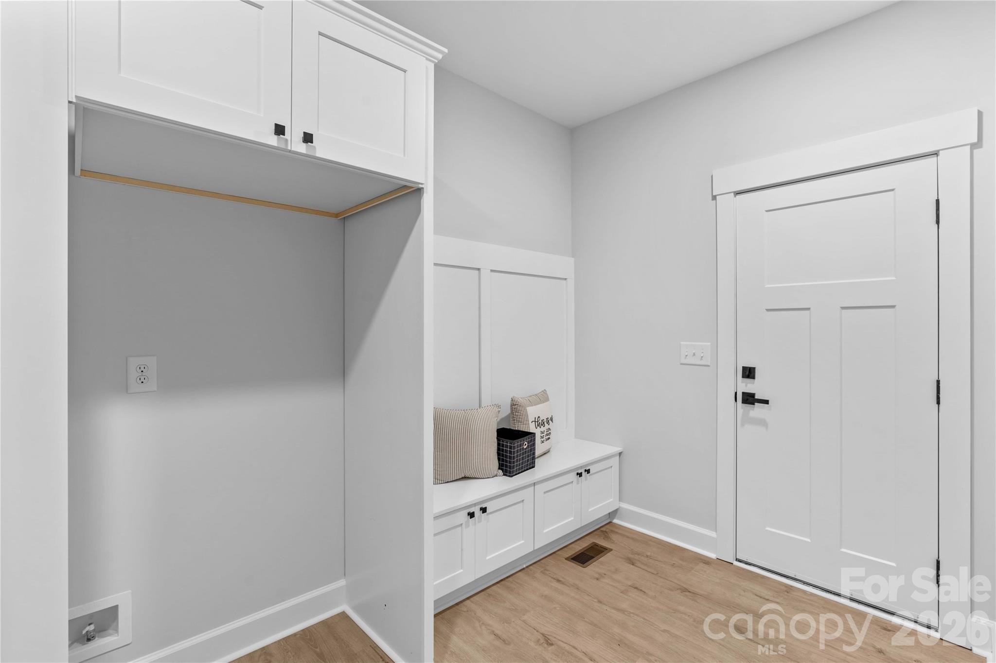 1065 Shawnee Trail — China Grove