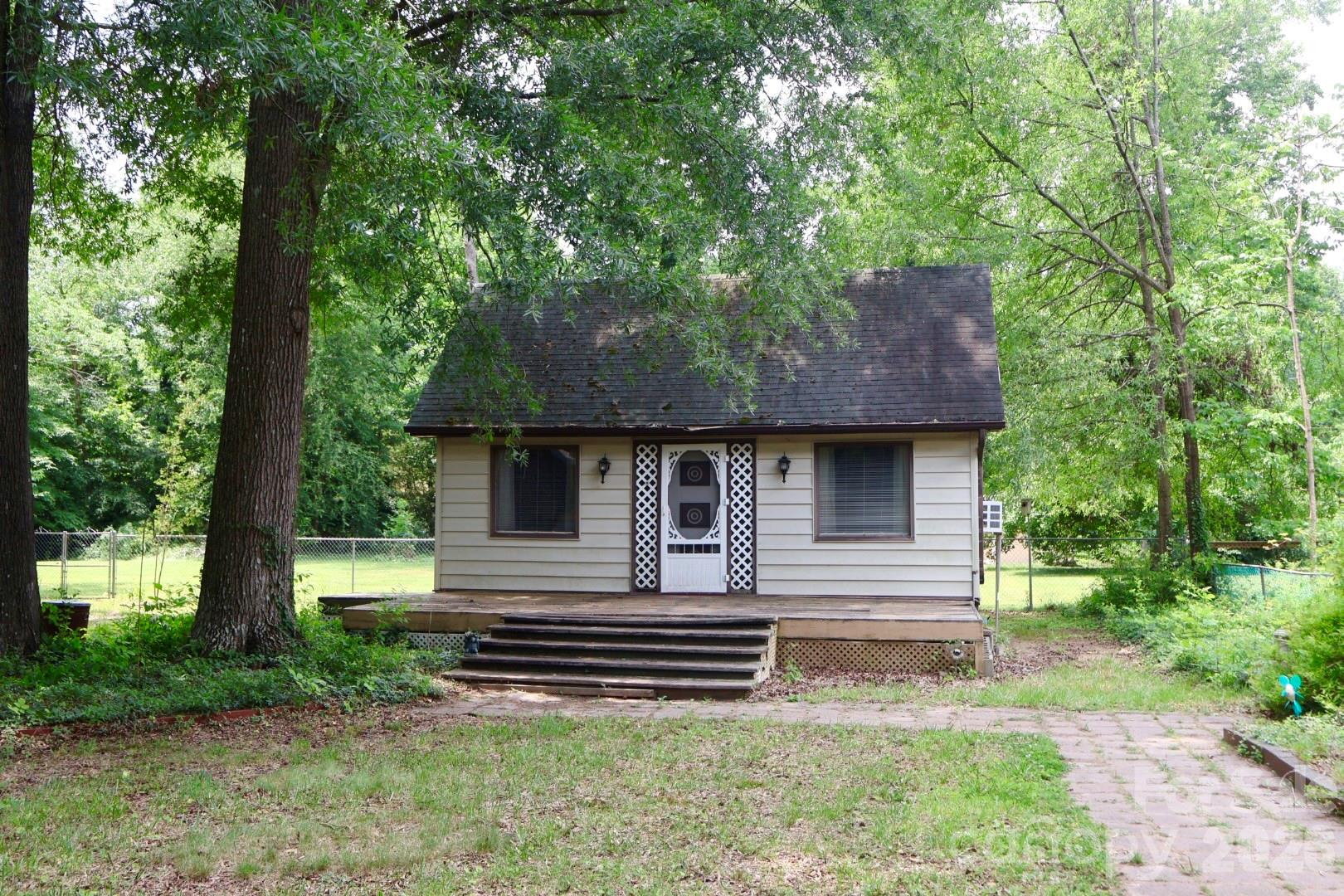 328 Brookwood Drive — Salisbury
