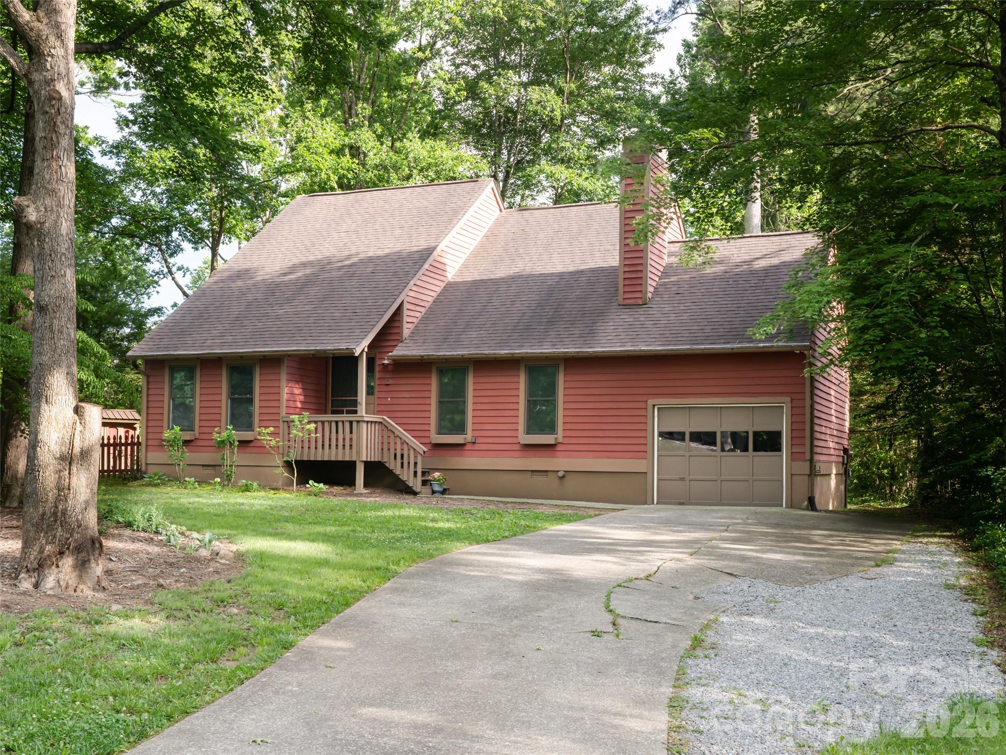 1 Oak Leaf Drive — Fletcher