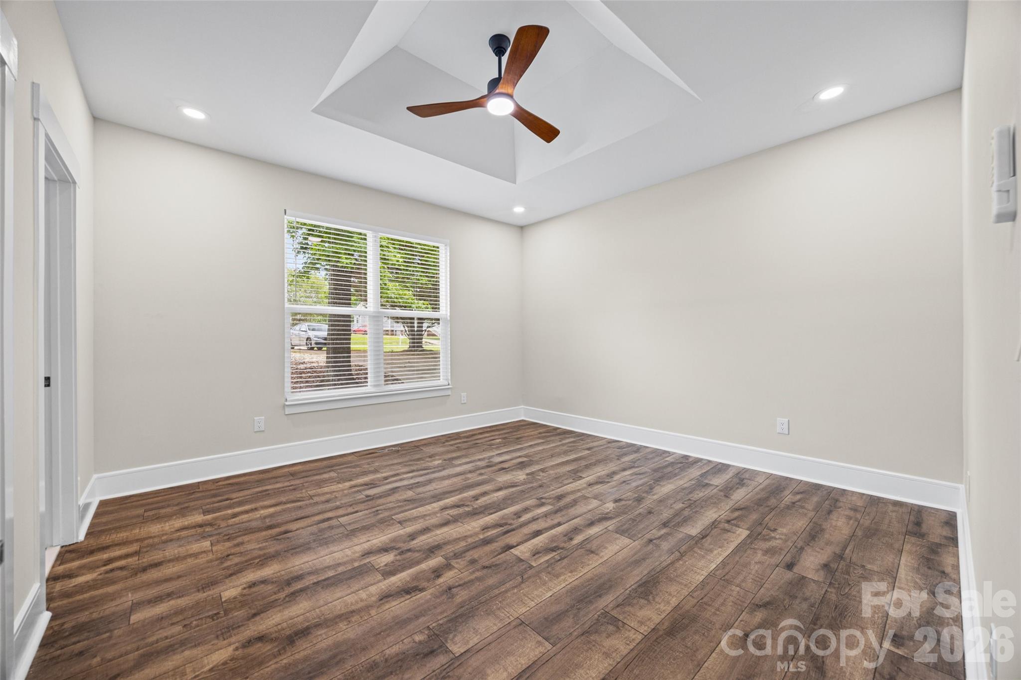 925 Loganberry Lane — York