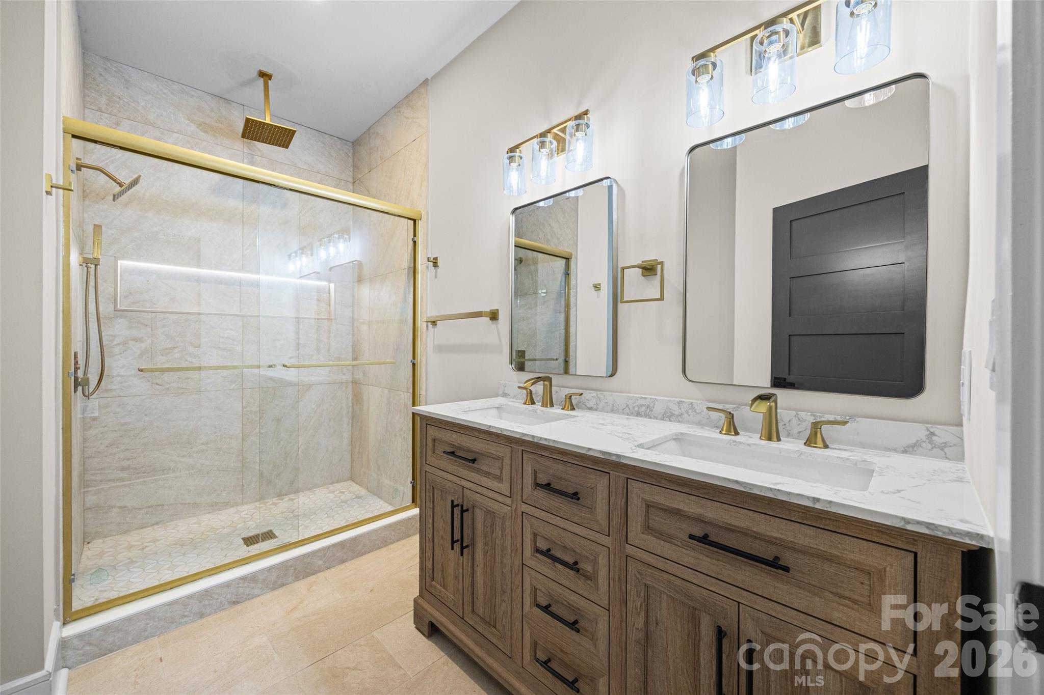 925 Loganberry Lane — York