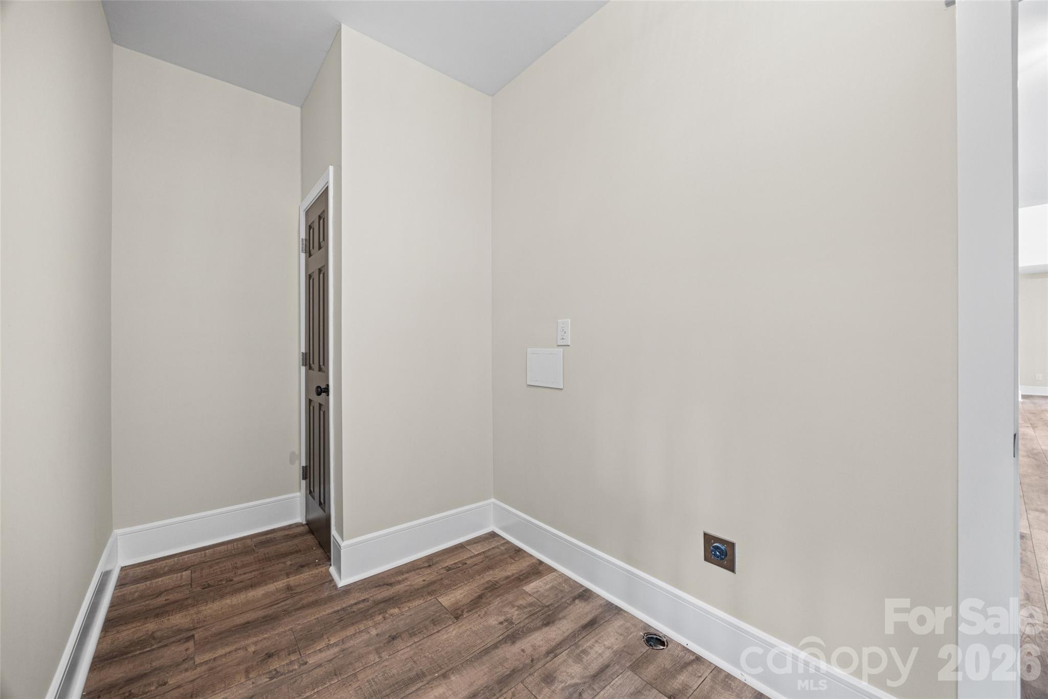 925 Loganberry Lane — York