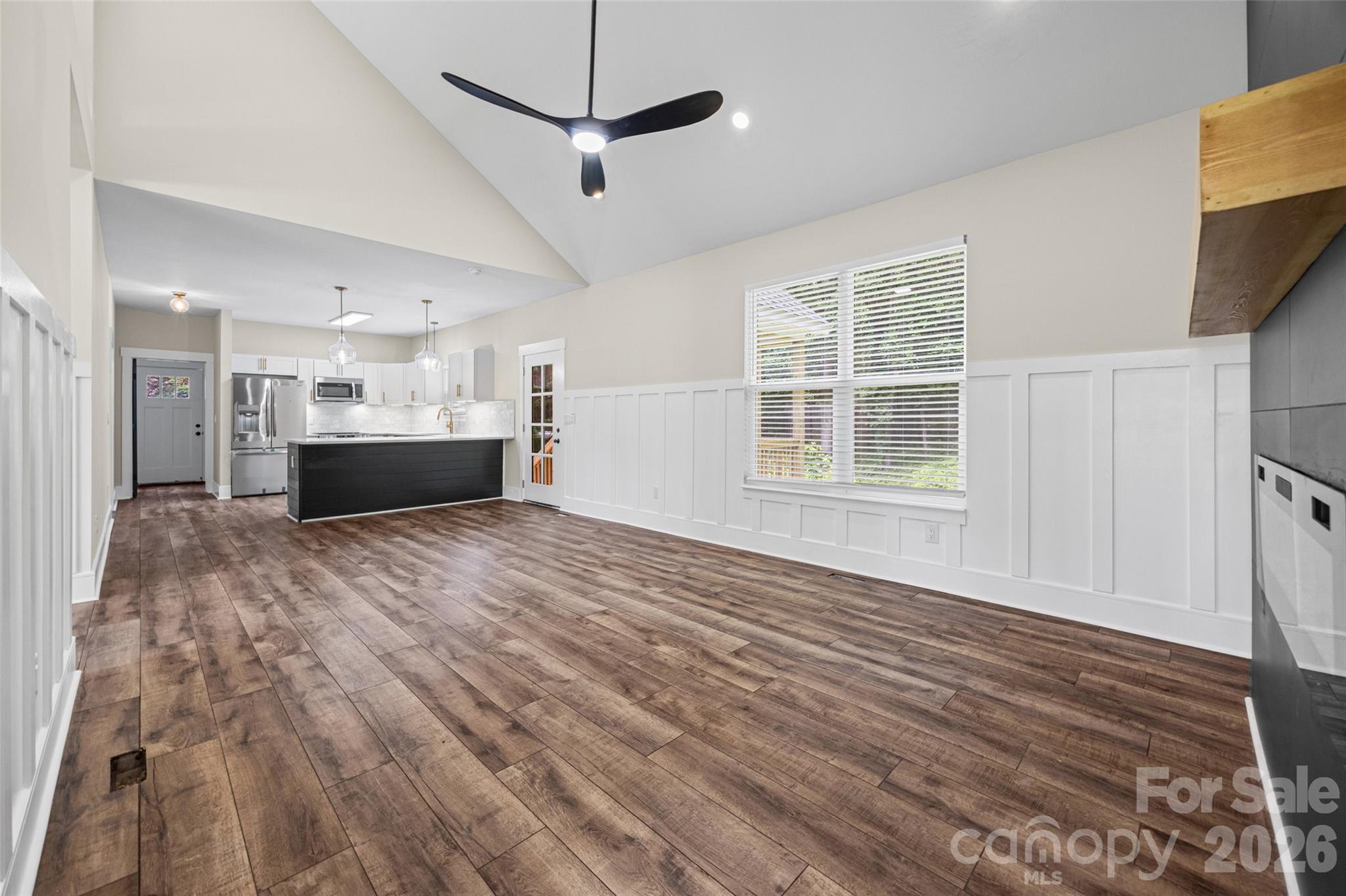 925 Loganberry Lane — York