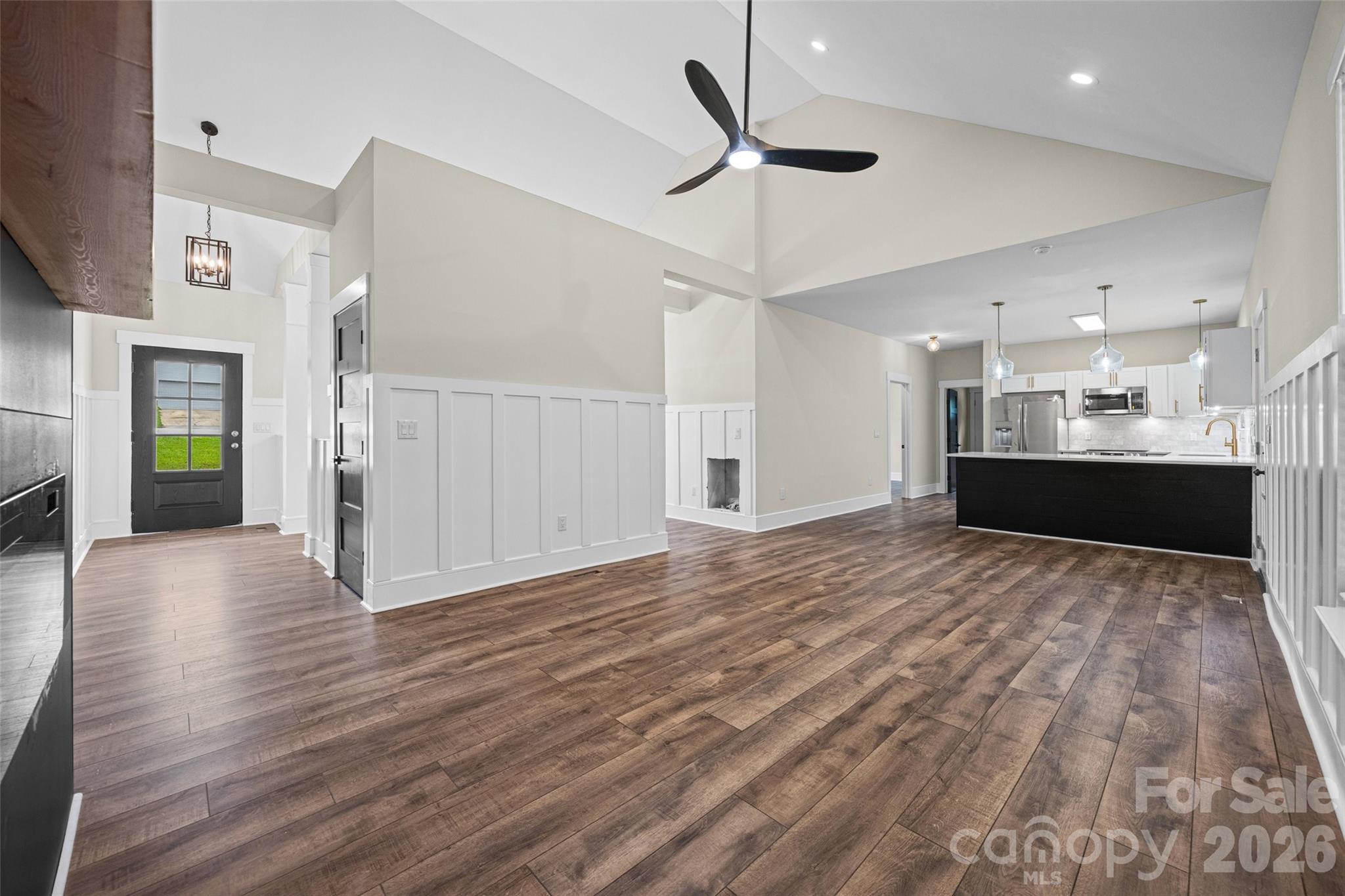 925 Loganberry Lane — York