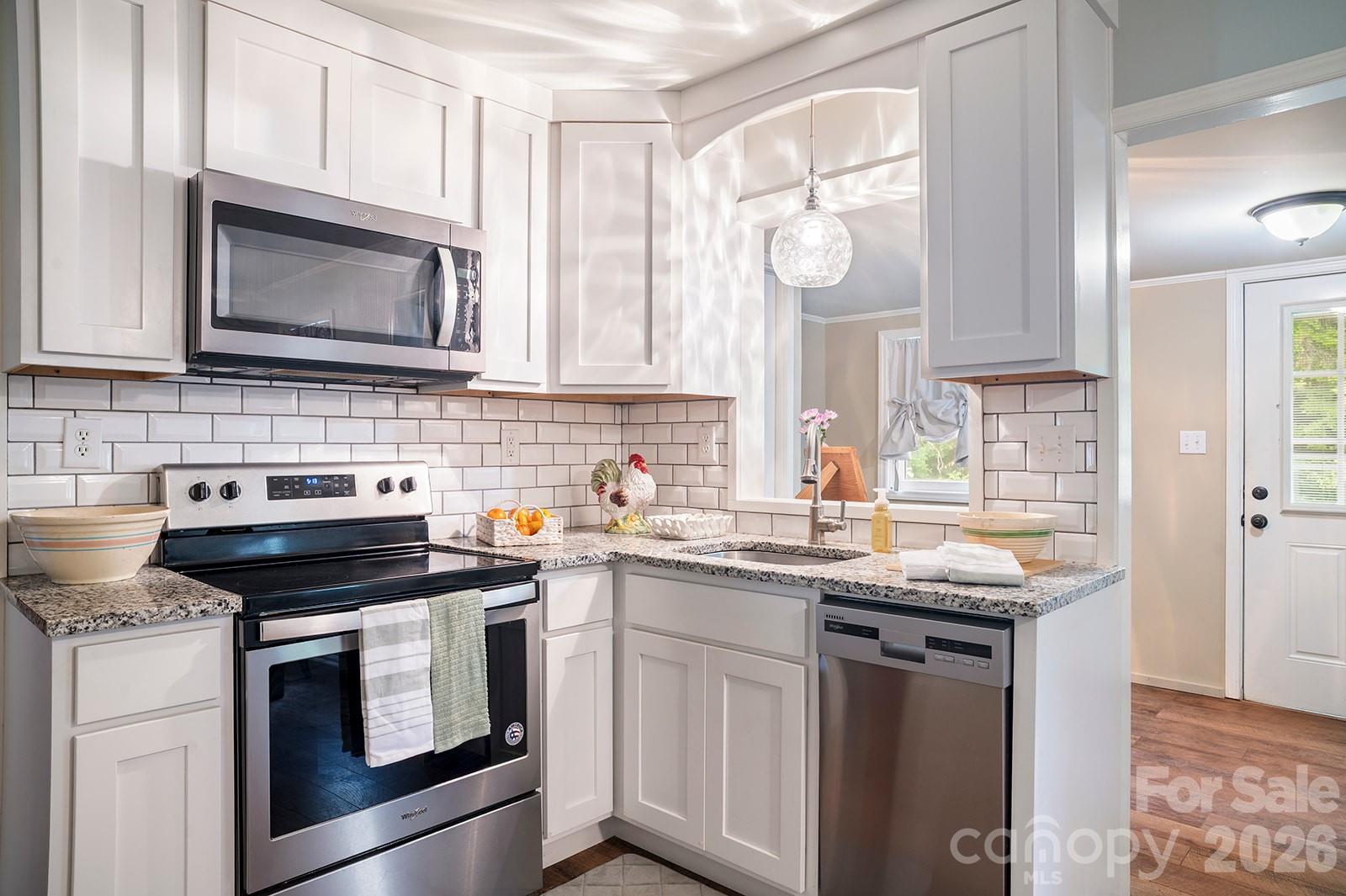 825 Gallimore Road — Flat Rock