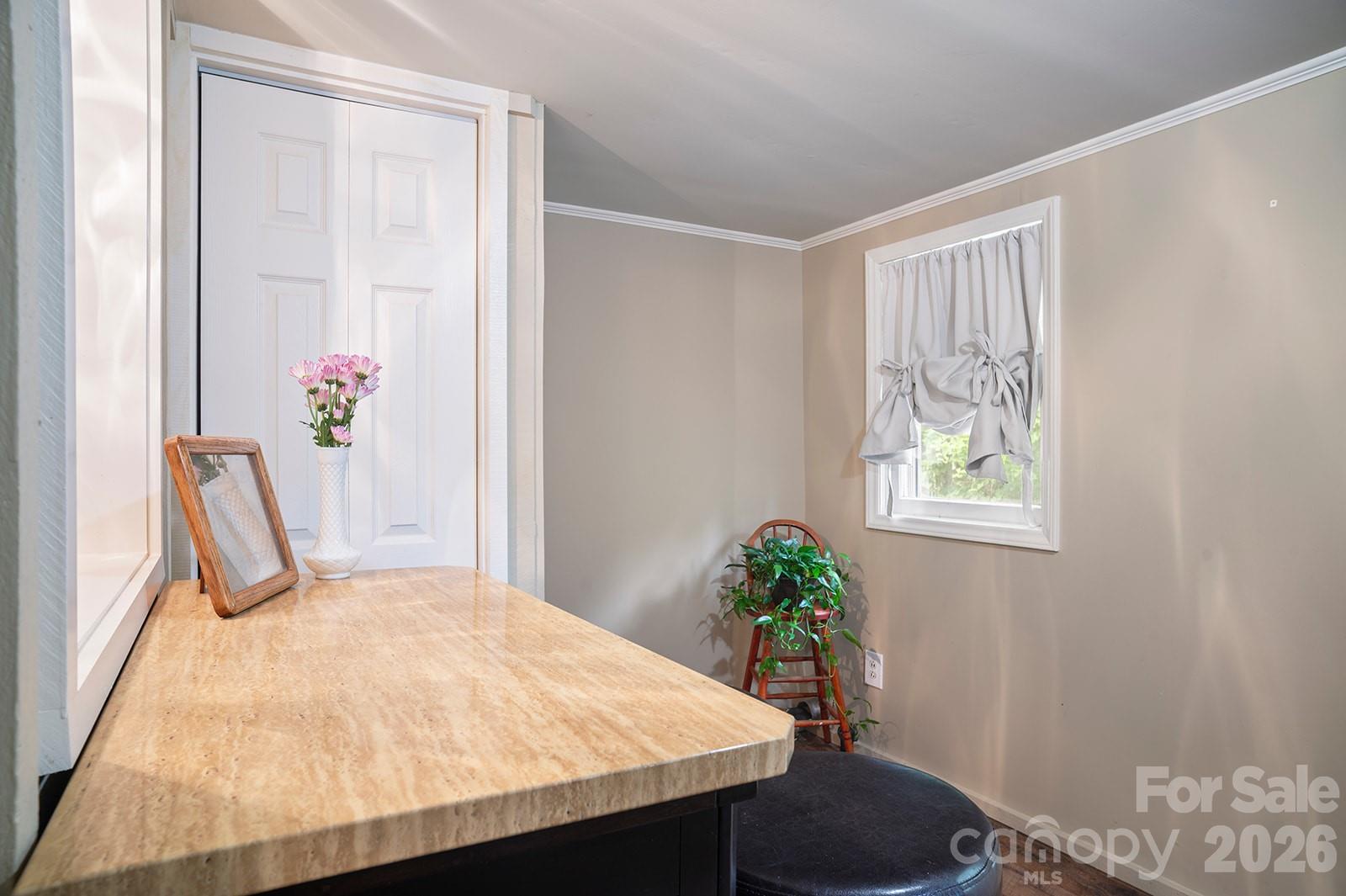 825 Gallimore Road — Flat Rock