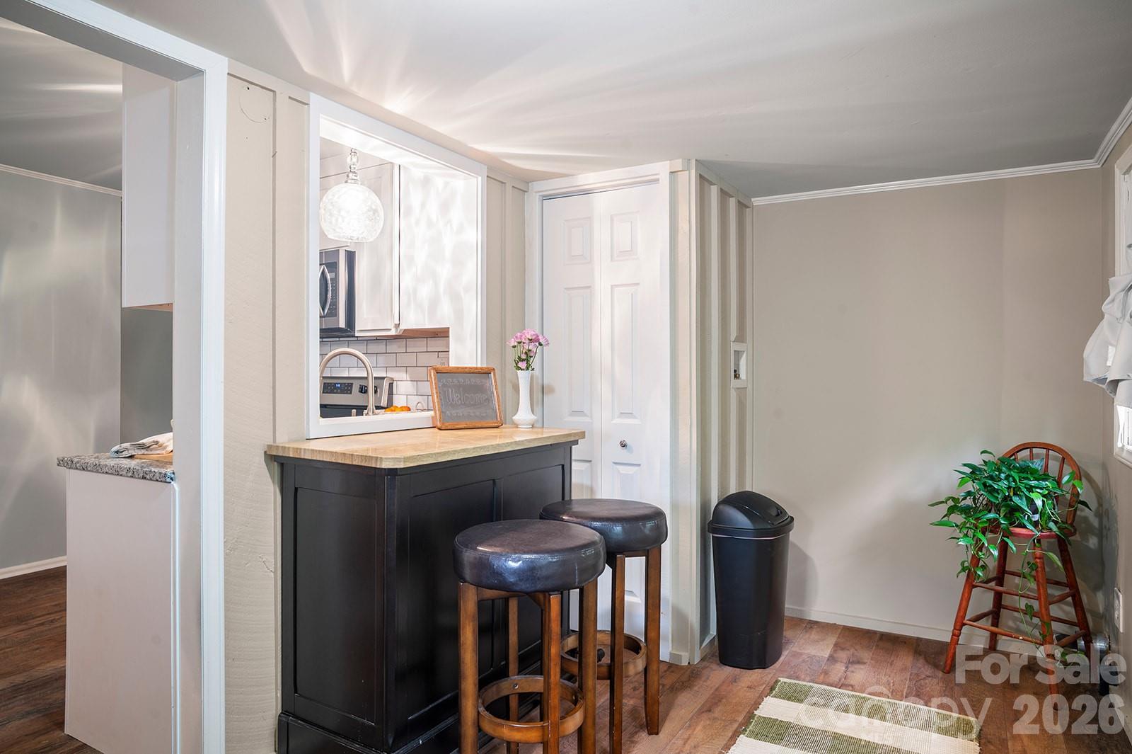 825 Gallimore Road — Flat Rock