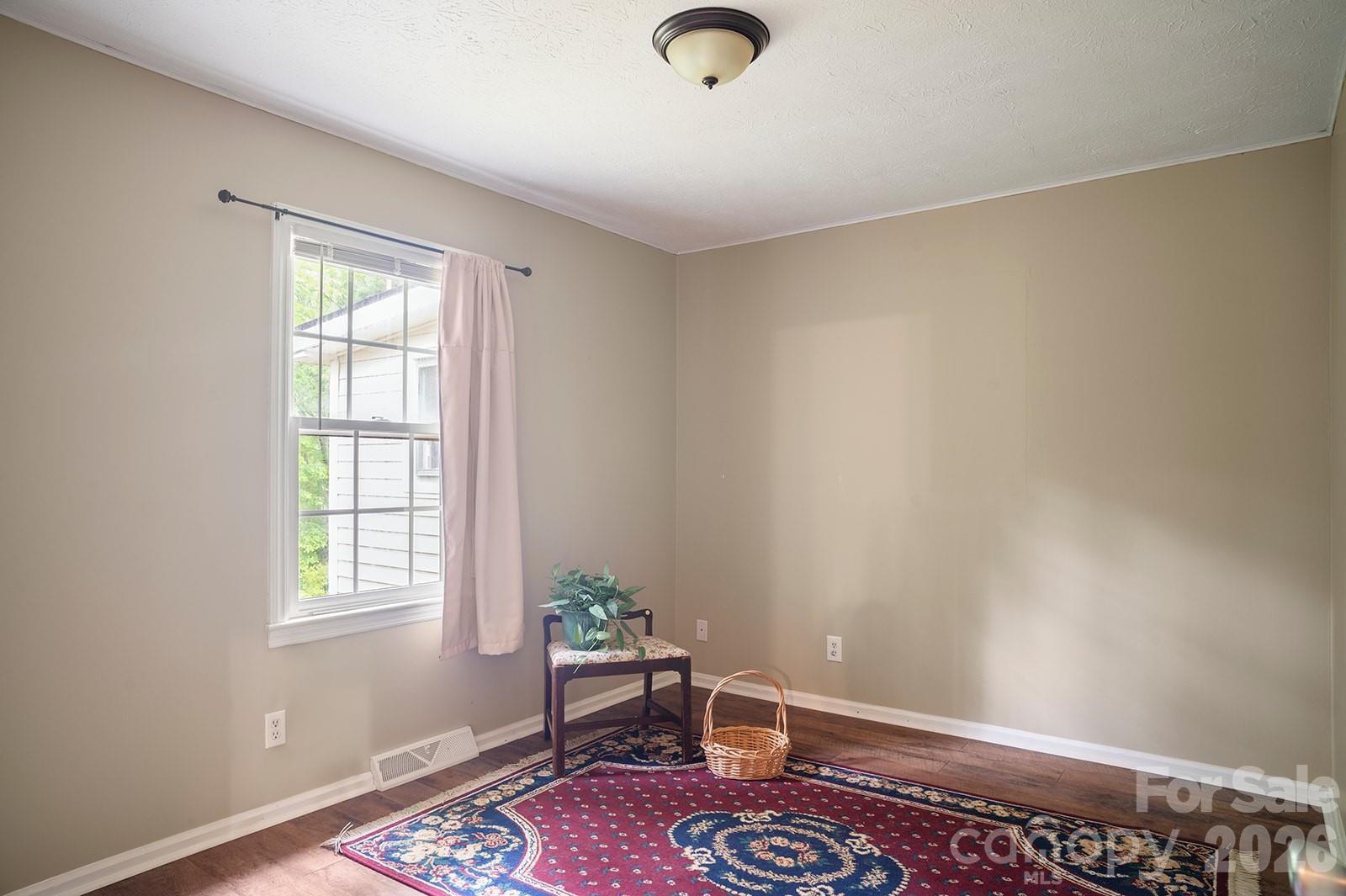 825 Gallimore Road — Flat Rock