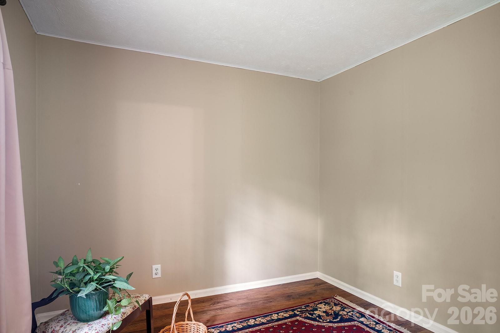 825 Gallimore Road — Flat Rock
