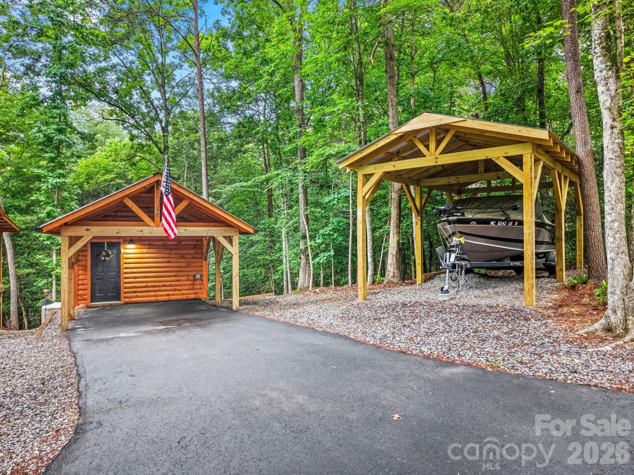 207 Bentley Cove — Murphy