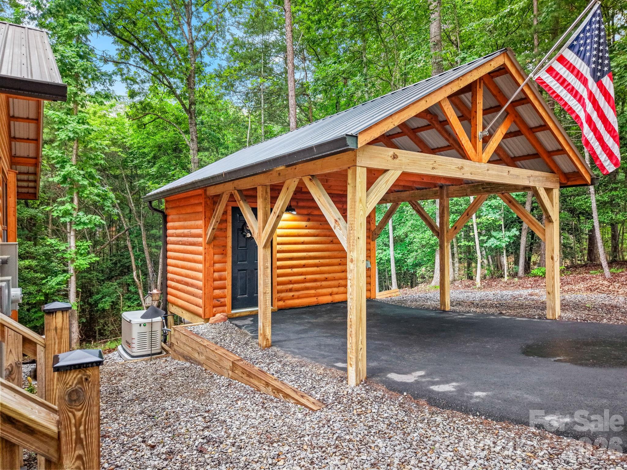 207 Bentley Cove — Murphy
