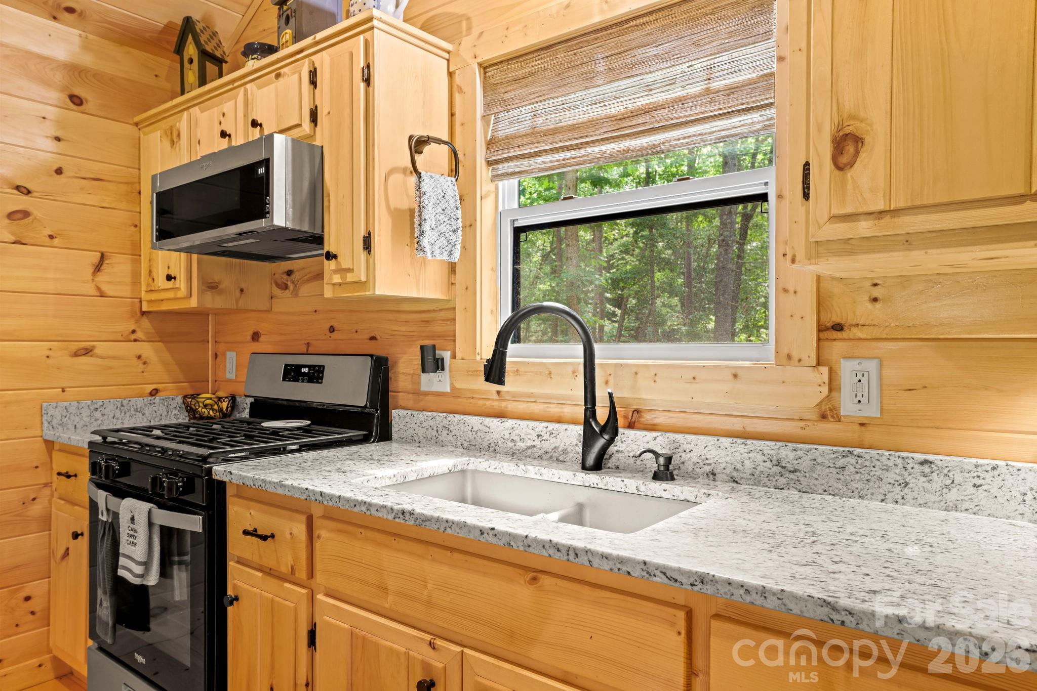 207 Bentley Cove — Murphy