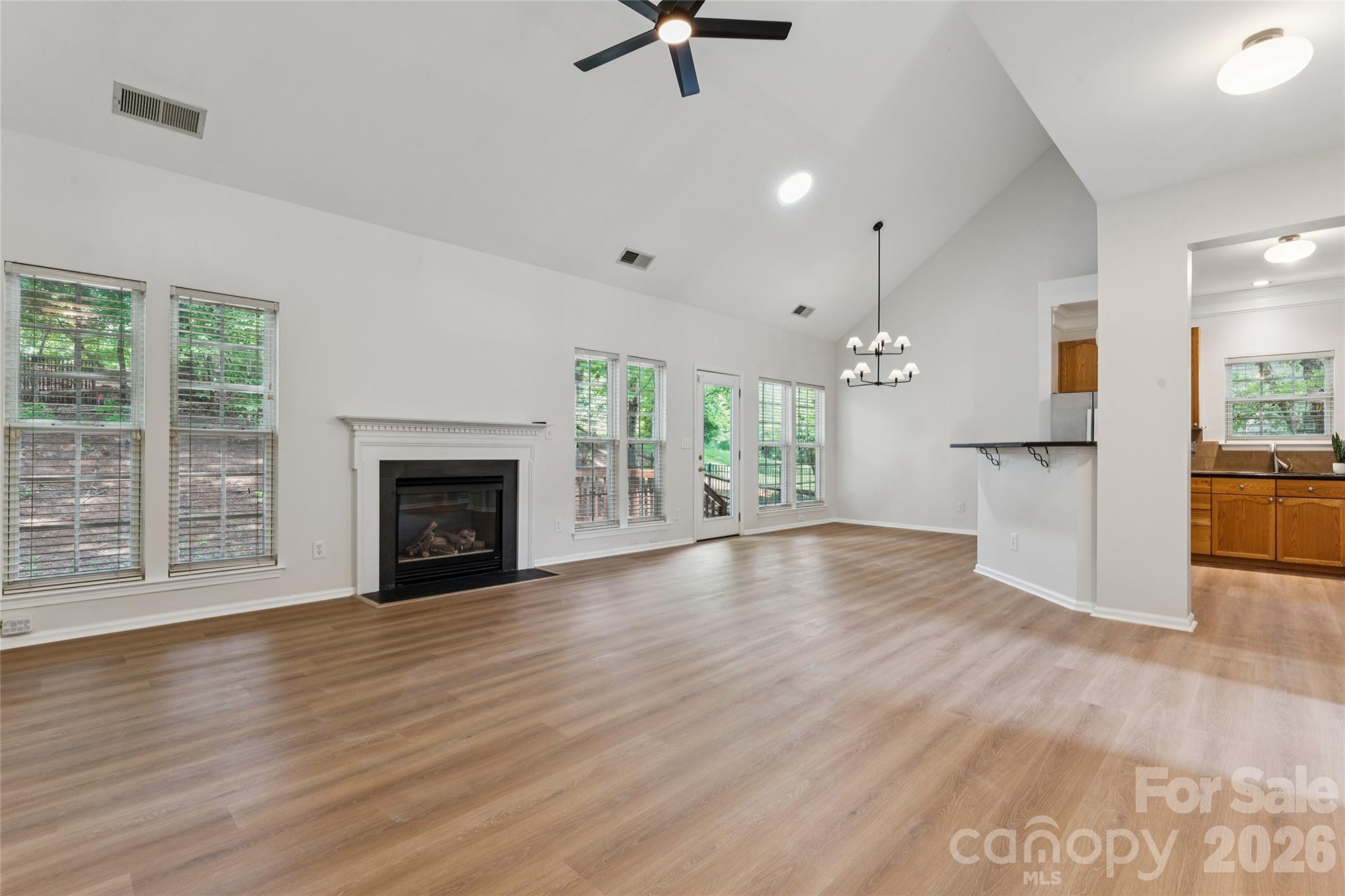 11627 Knightsdale Drive — Charlotte