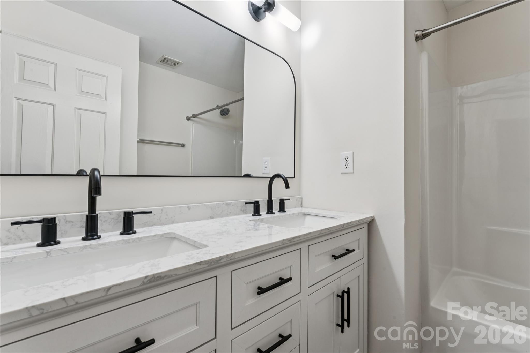 11627 Knightsdale Drive — Charlotte