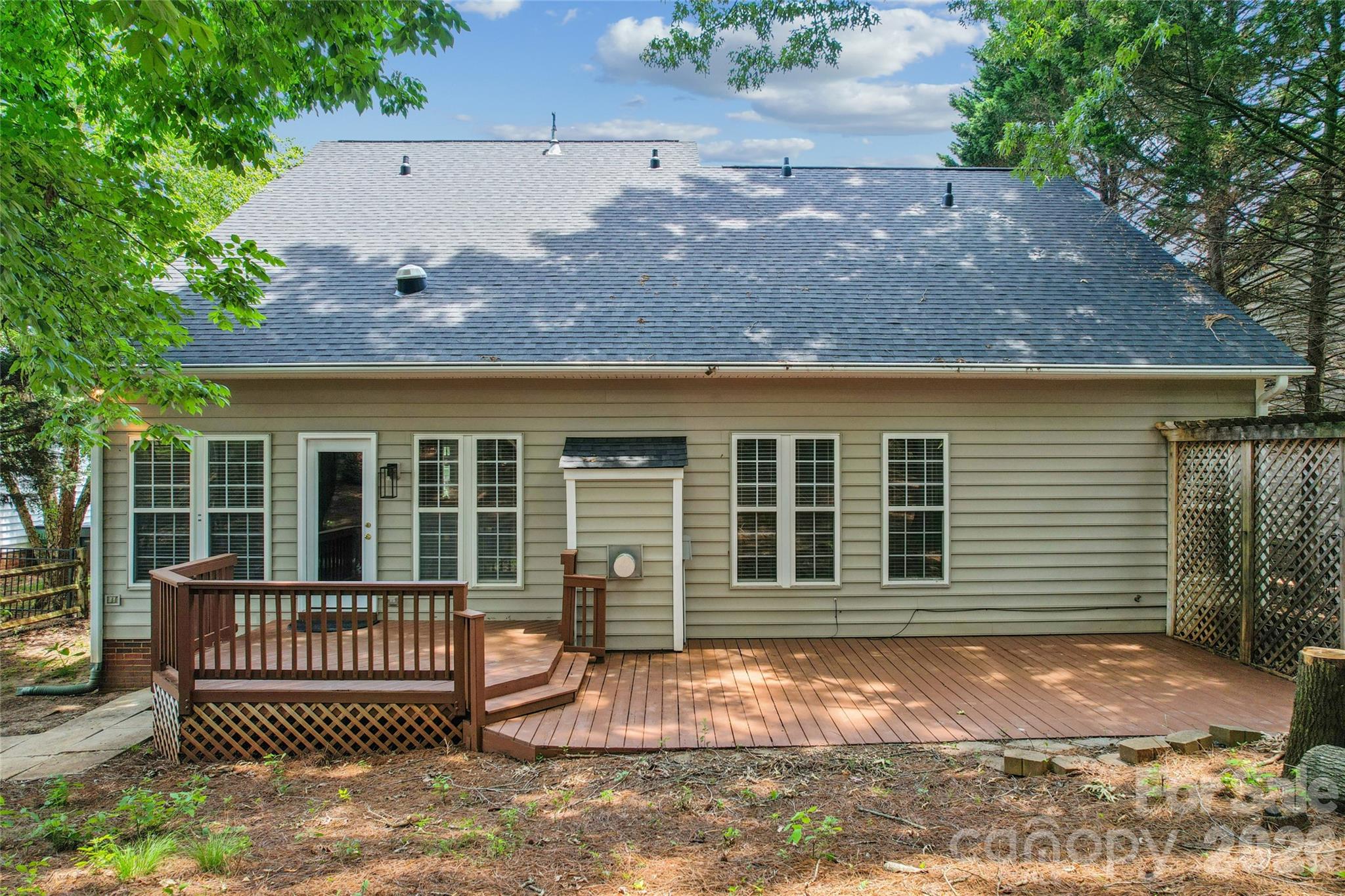 11627 Knightsdale Drive — Charlotte