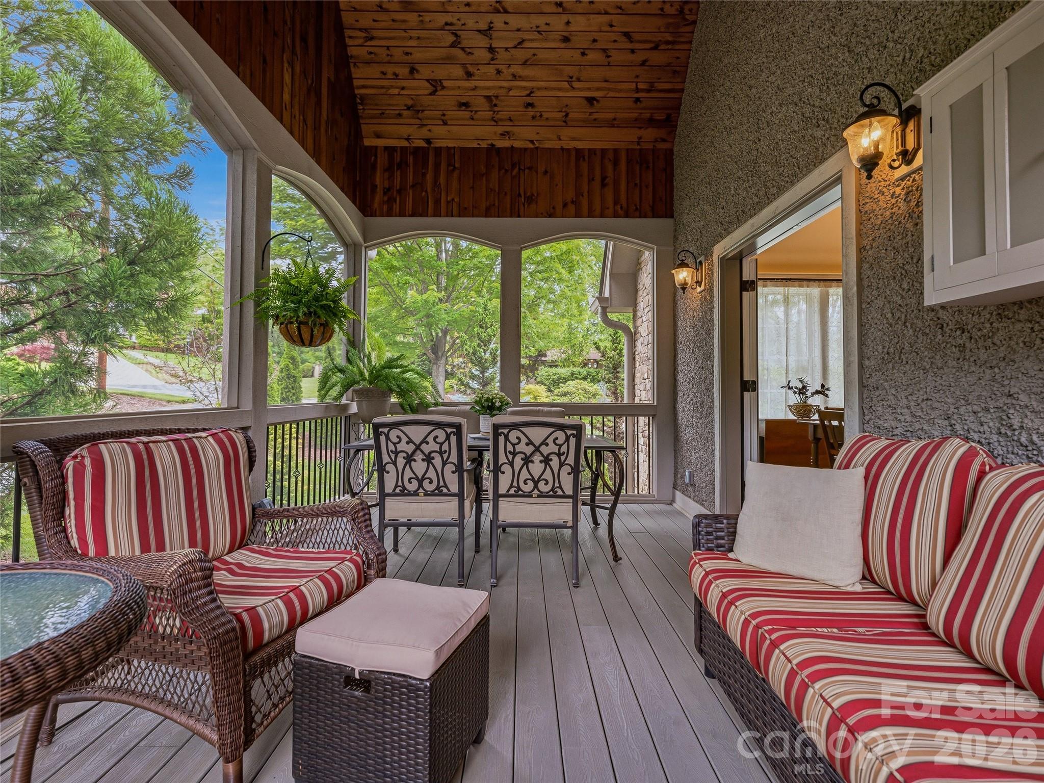 76 Edgelawn Road — Asheville