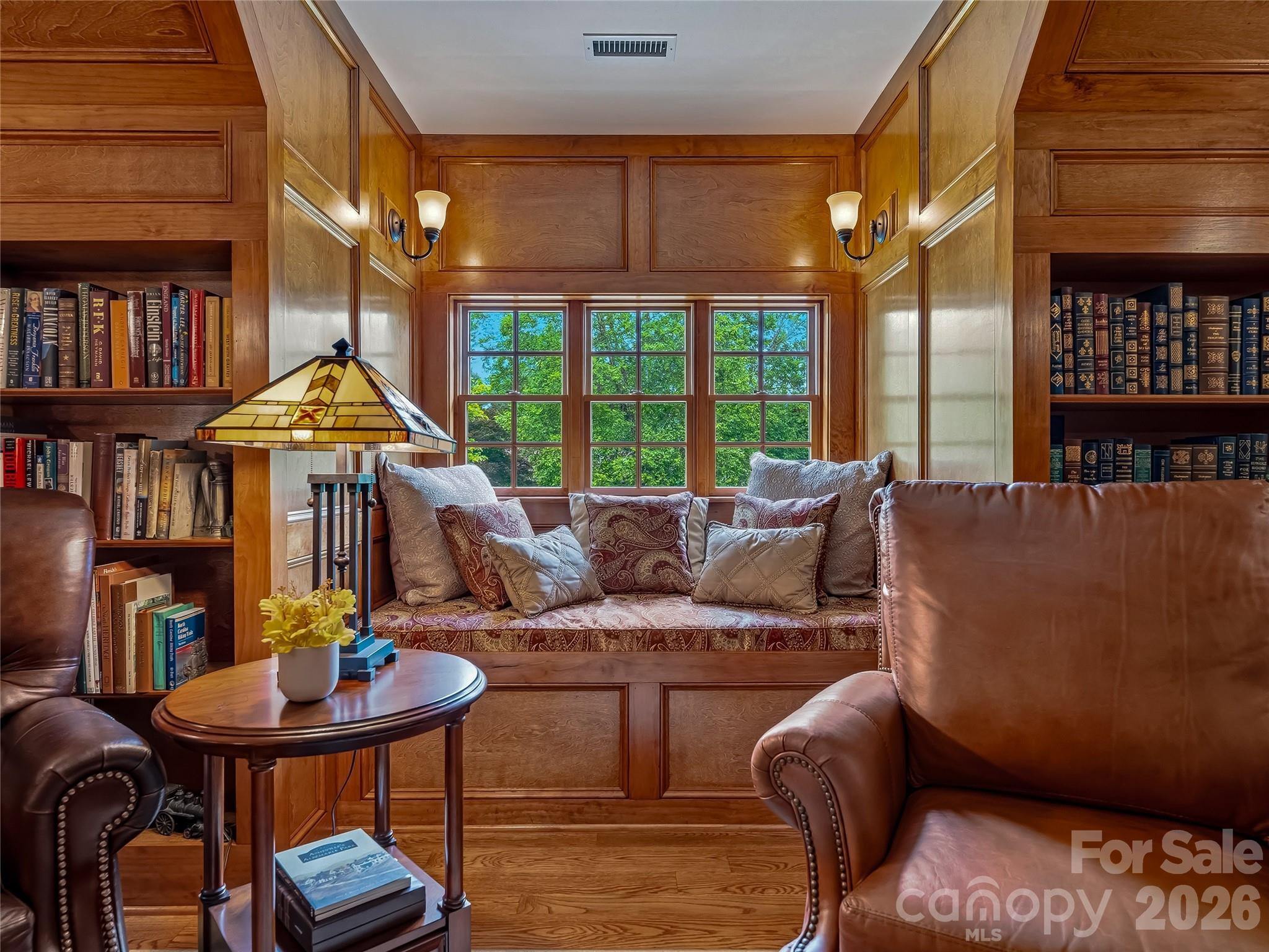 76 Edgelawn Road — Asheville