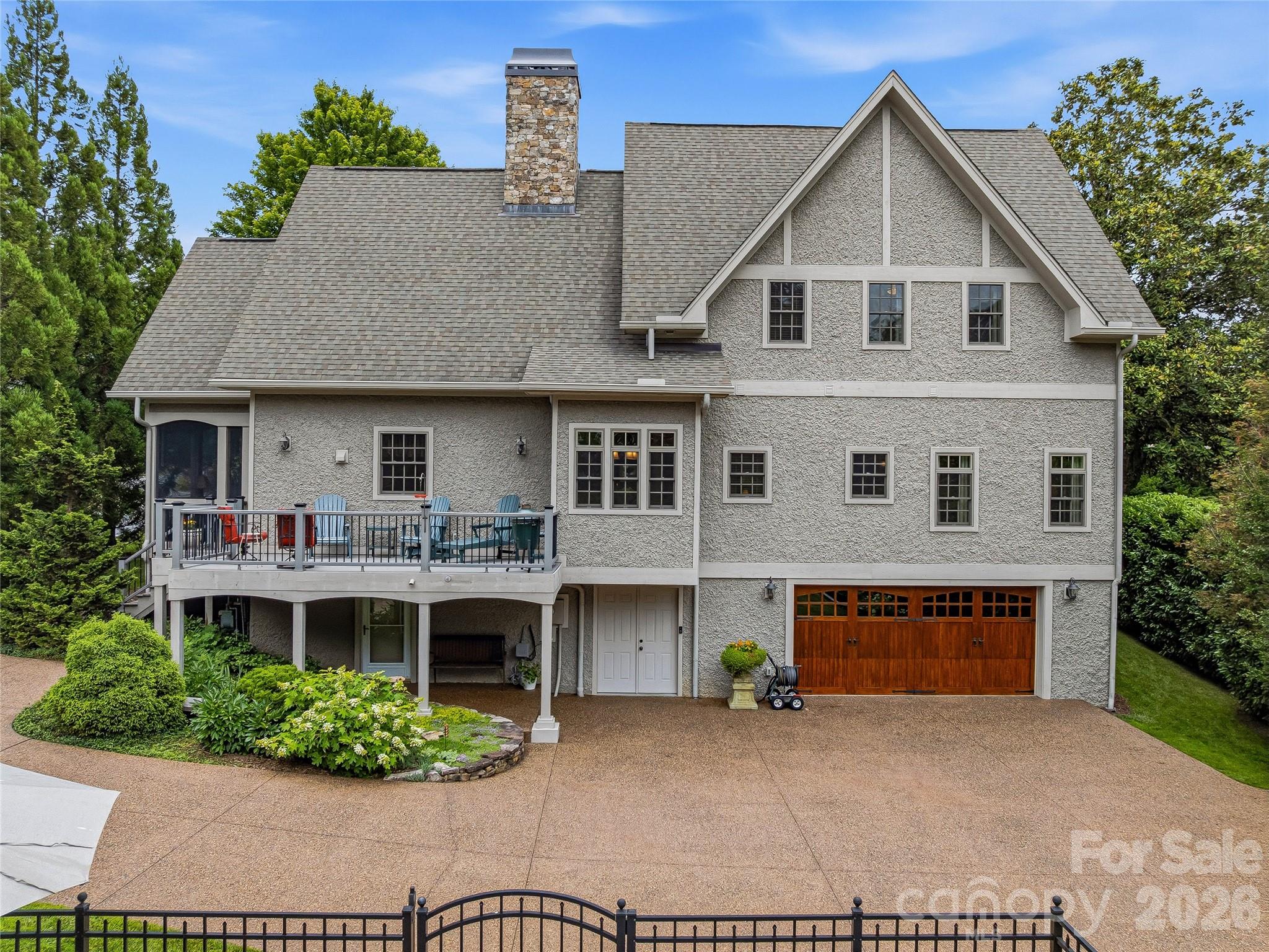 76 Edgelawn Road — Asheville