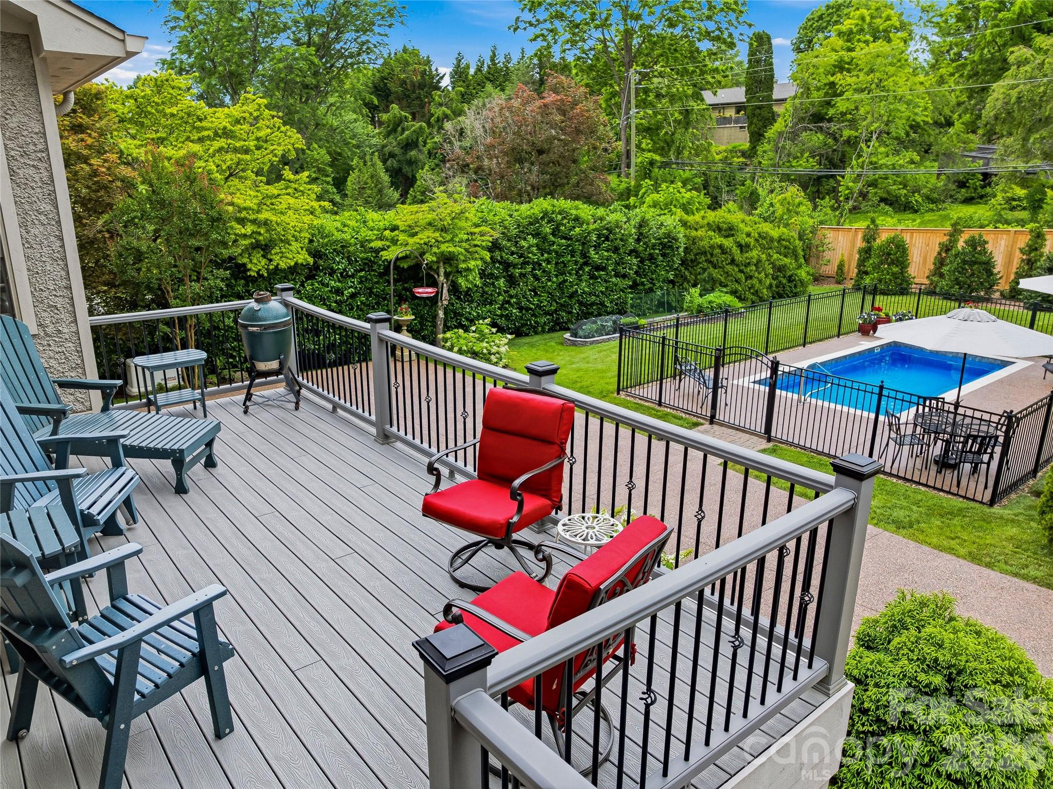 76 Edgelawn Road — Asheville