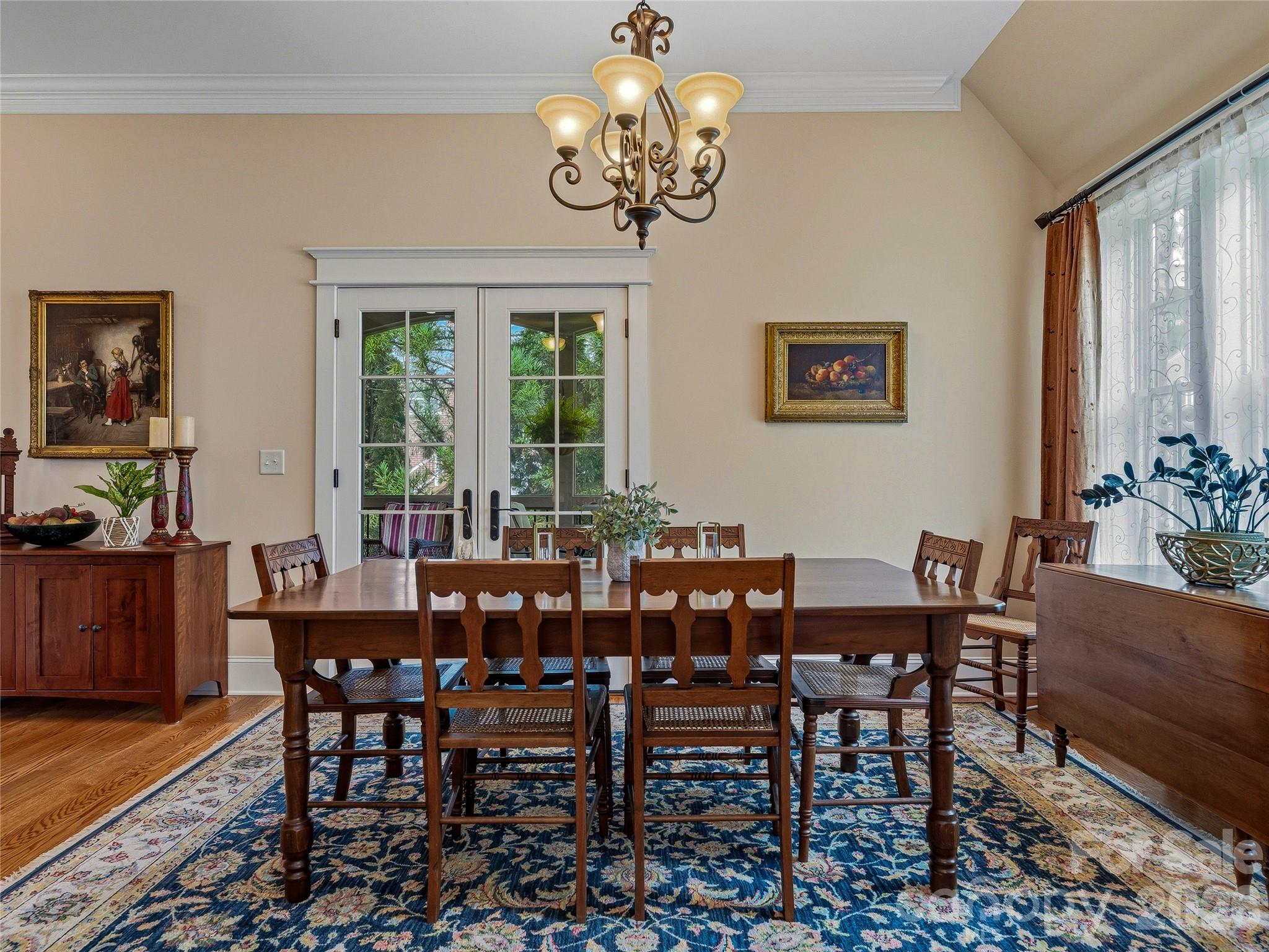 76 Edgelawn Road — Asheville